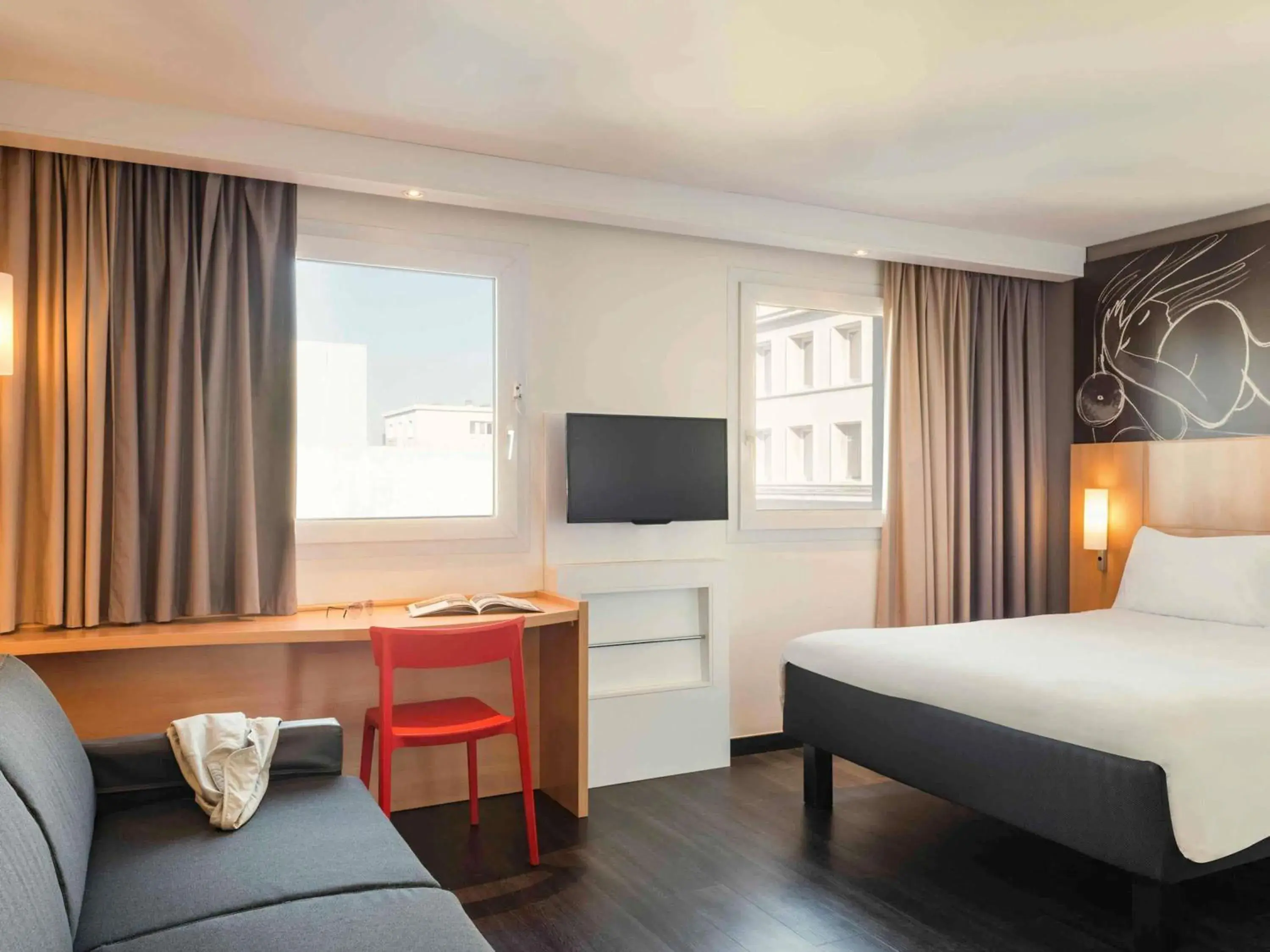 Bedroom, Bed in ibis Le Havre Centre Bedroom, Bed in ibis Le Havre Centre