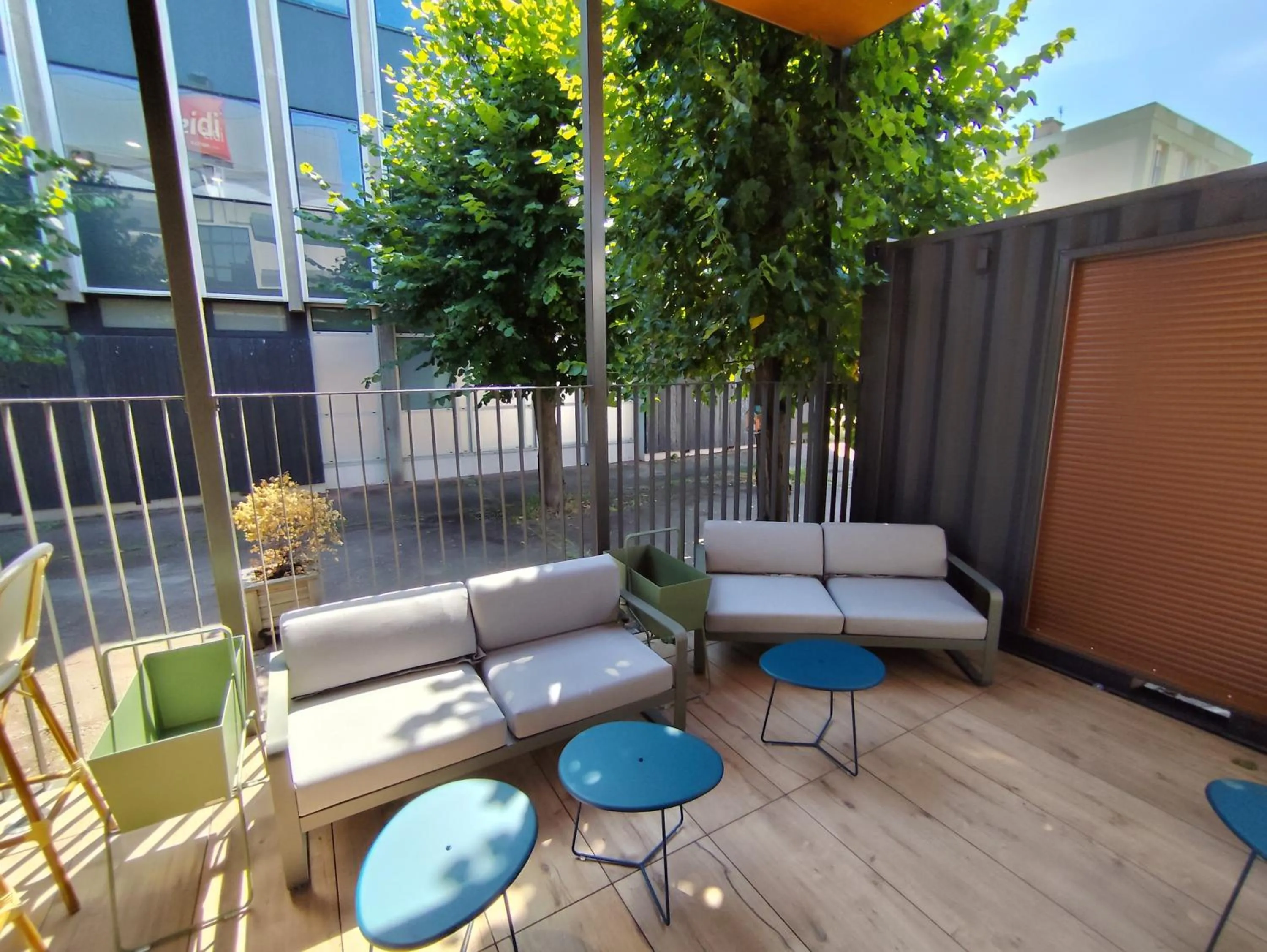 Patio in ibis Le Havre Centre