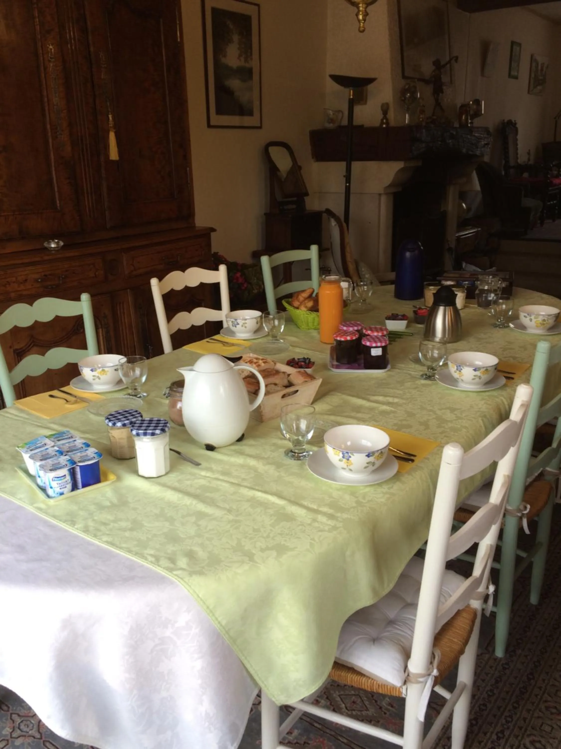 Breakfast in La Noisetiere