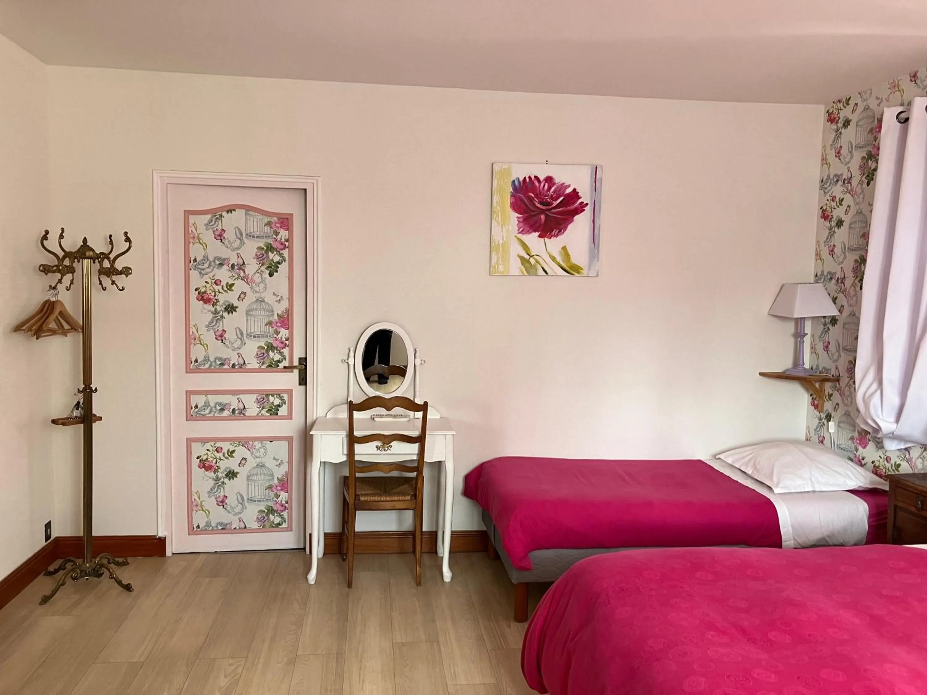 Bedroom, Bed in La Noisetiere