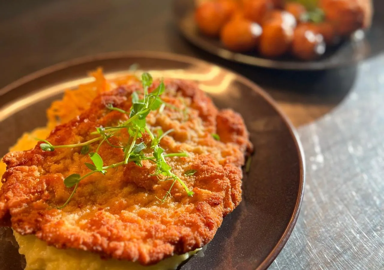 Restaurant/places to eat in Hotel Imperiale