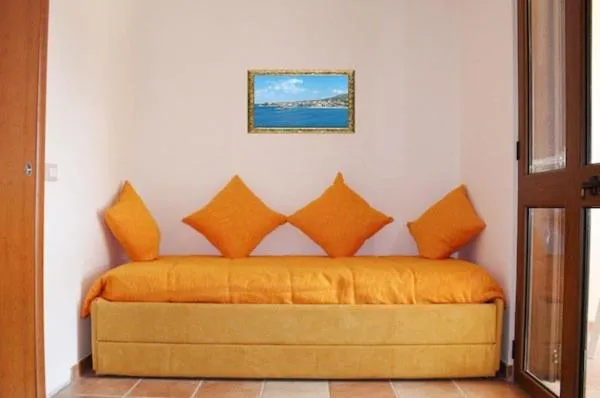 Residence Blue Pearl