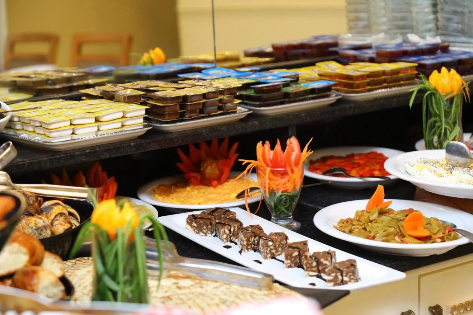 Buffet breakfast in İstasyon Hotel