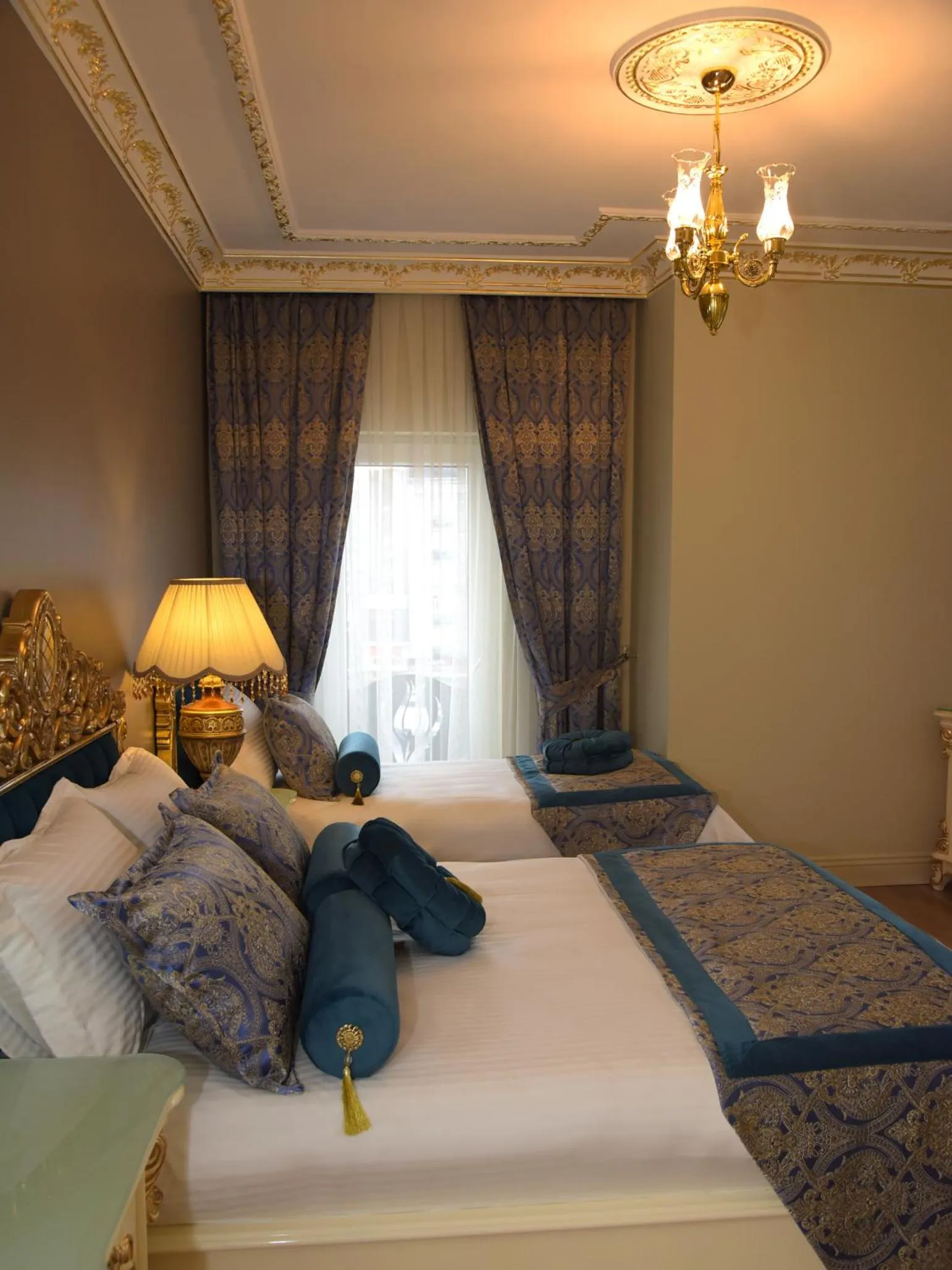 Bed in İstasyon Hotel
