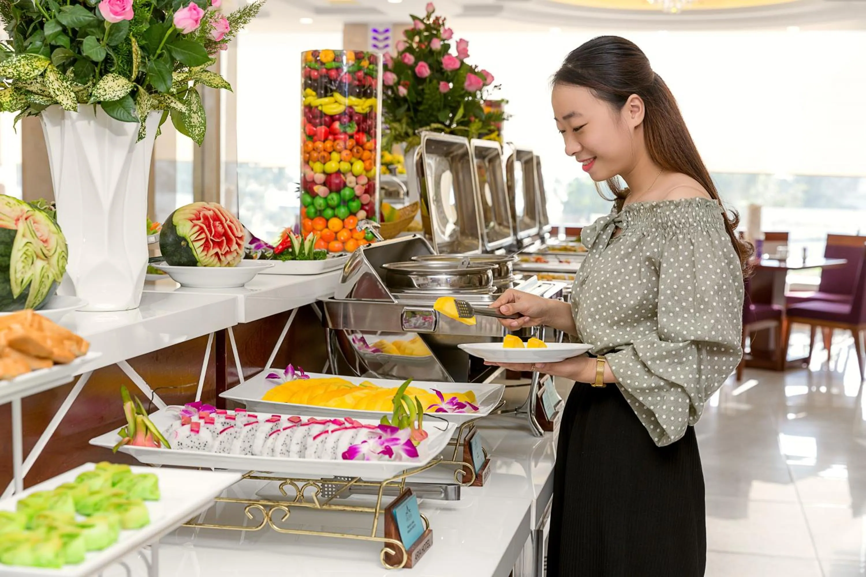 Restaurant/places to eat in Alani Sea View Hotel