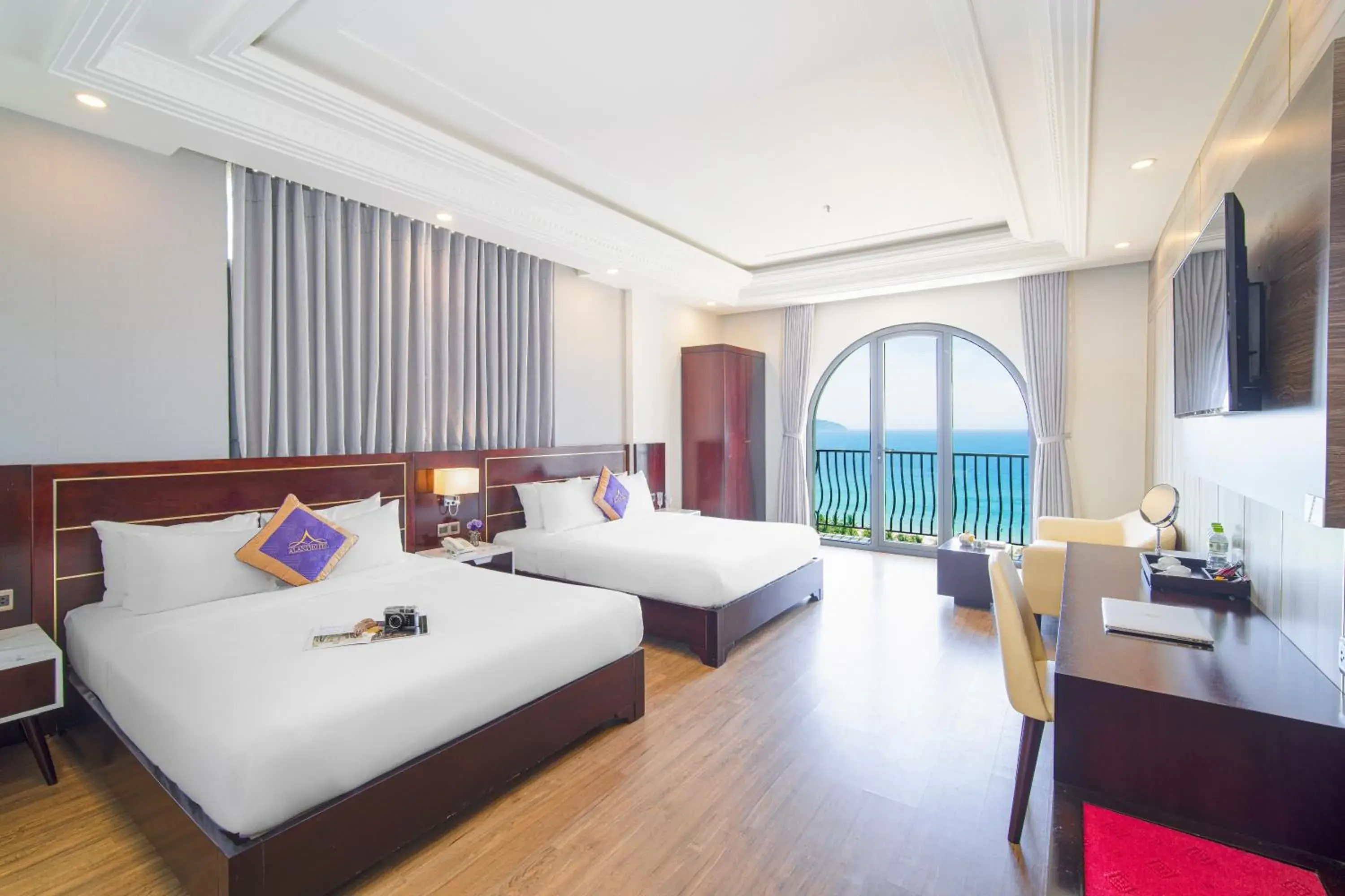 Bed in Alani Sea View Hotel Bed in Alani Sea View Hotel