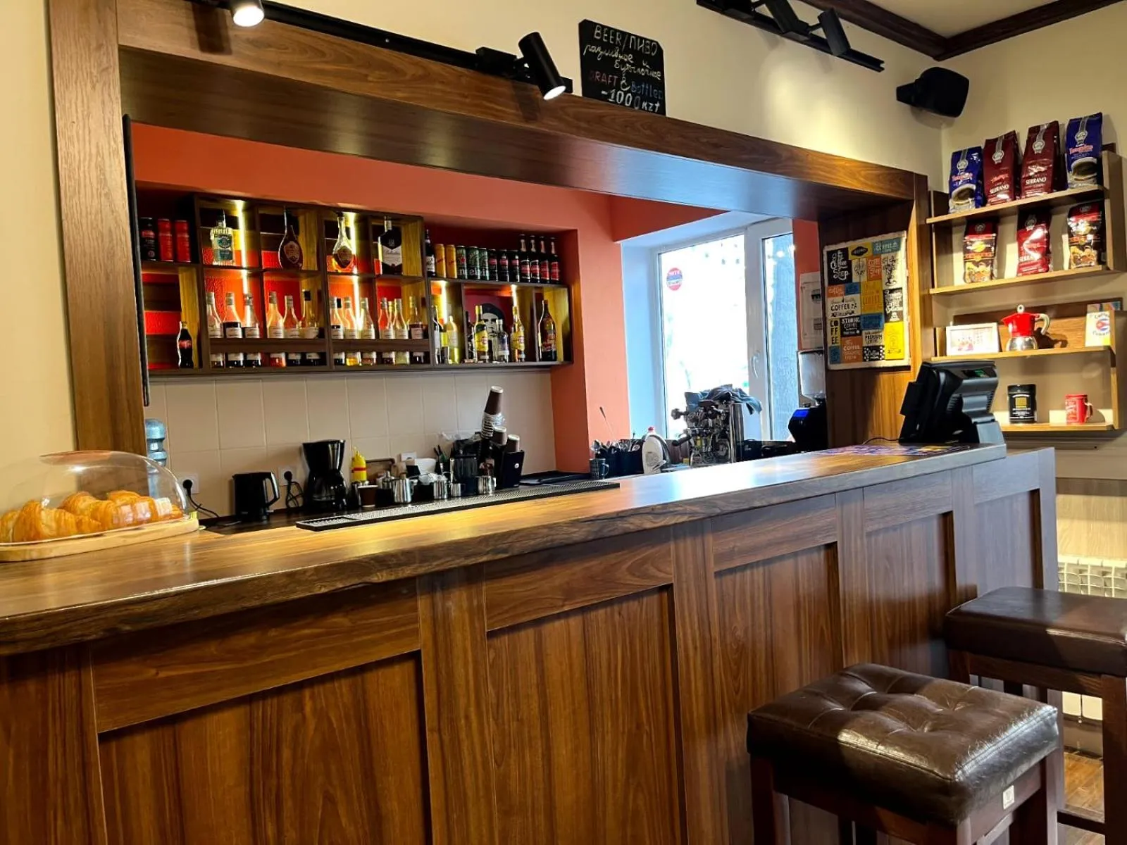 Restaurant/places to eat in Silk Way