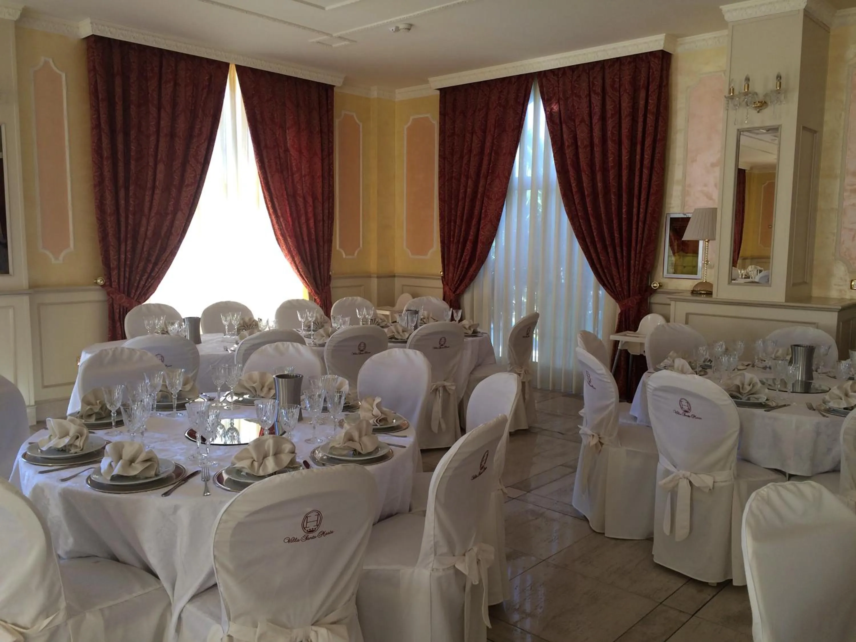 Restaurant/places to eat in Hotel Villa Santa Maria