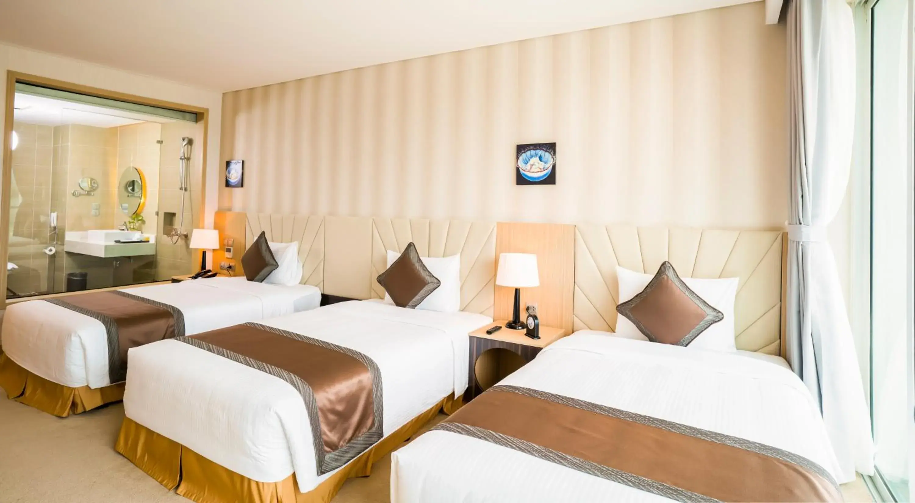 Deluxe Triple Room in Muong Thanh Luxury Phu Quoc Hotel Deluxe Triple Room in Muong Thanh Luxury Phu Quoc Hotel