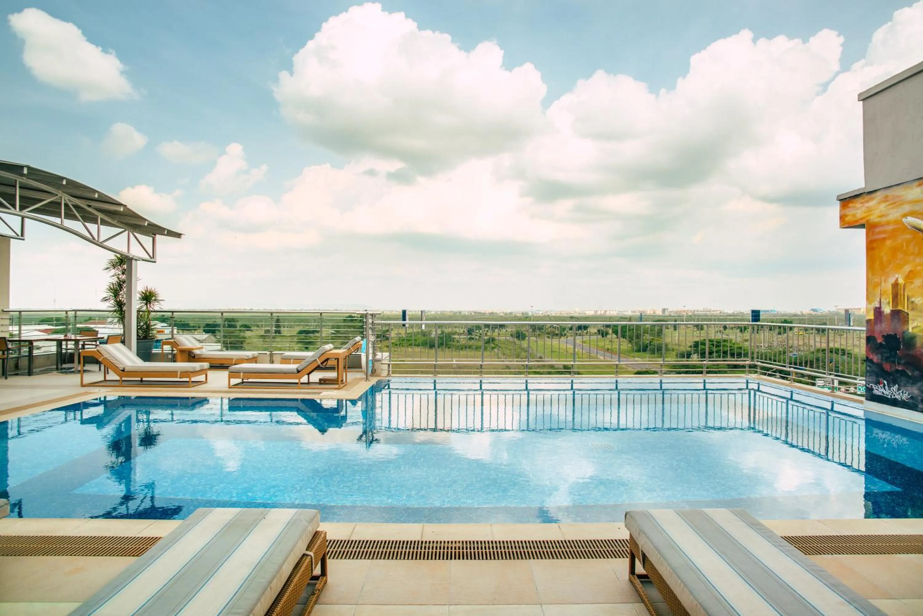 Swimming pool in Crowne Plaza Nairobi Airport by IHG