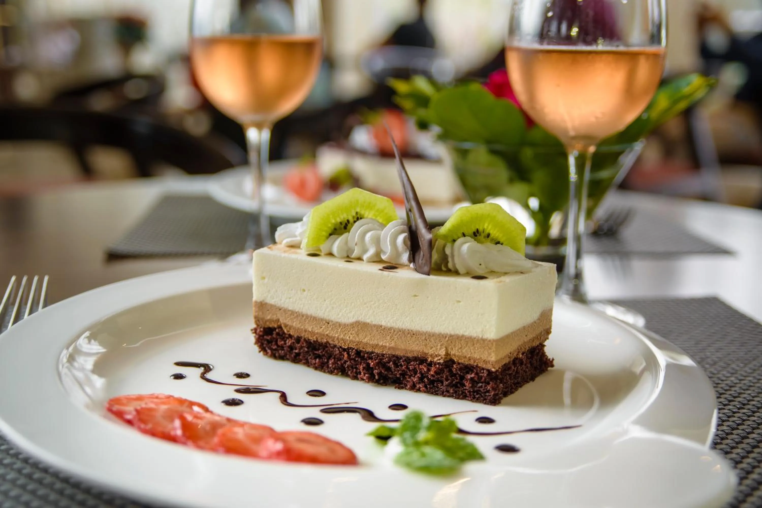 Restaurant/places to eat in Crowne Plaza Nairobi Airport by IHG