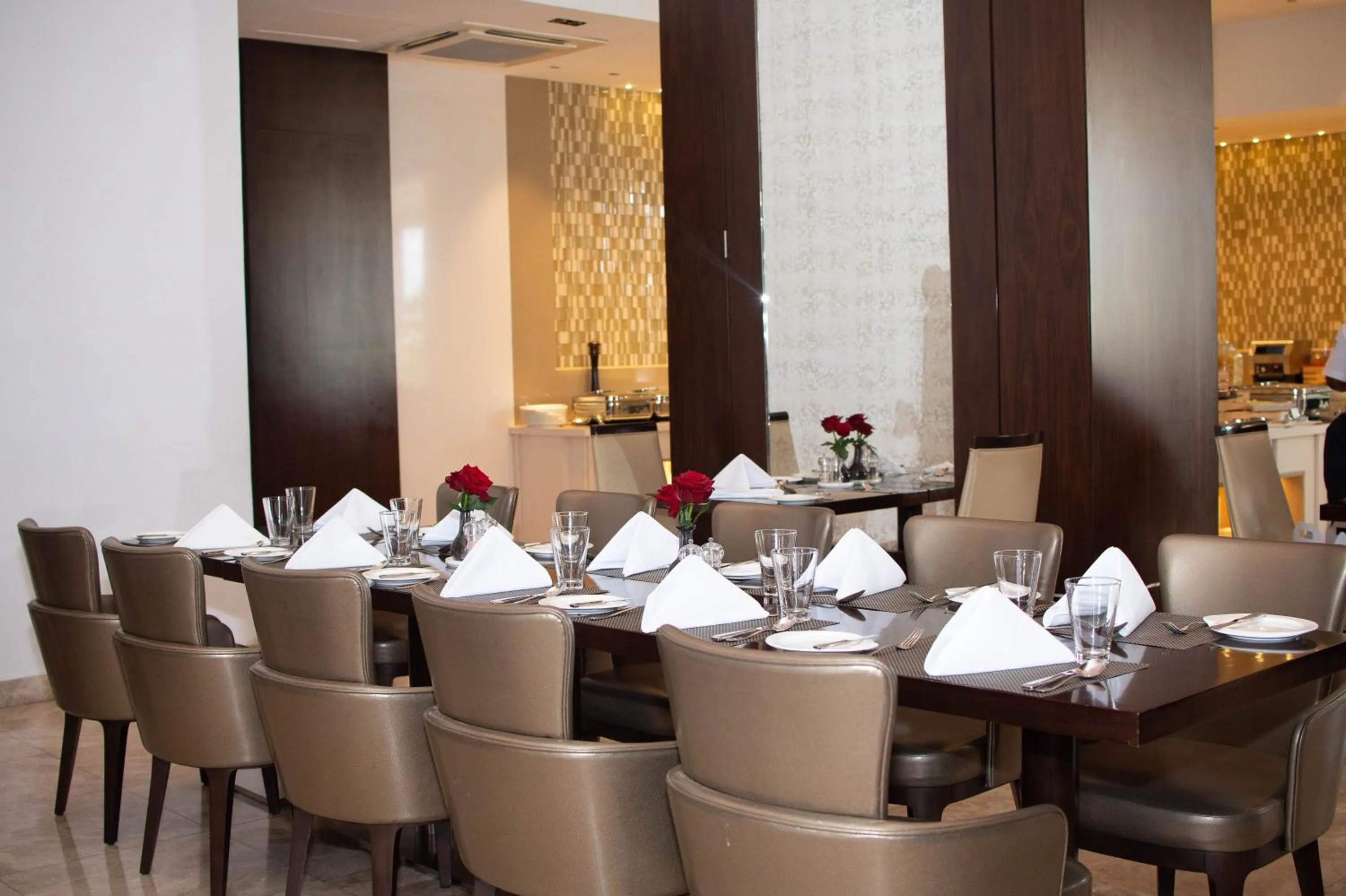 Restaurant/places to eat in Crowne Plaza Nairobi Airport by IHG