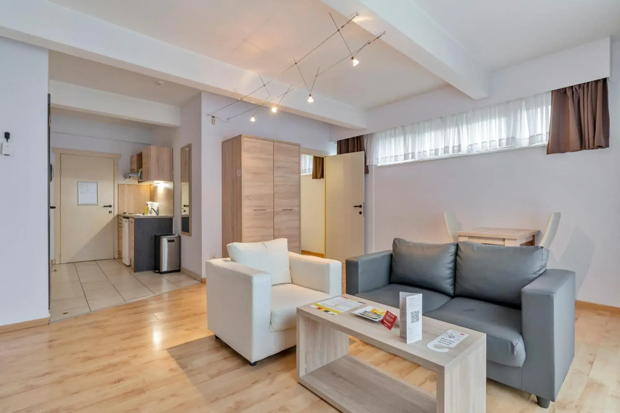 One-Bedroom Apartment in Ambassador Suites Leuven One-Bedroom Apartment in Ambassador Suites Leuven