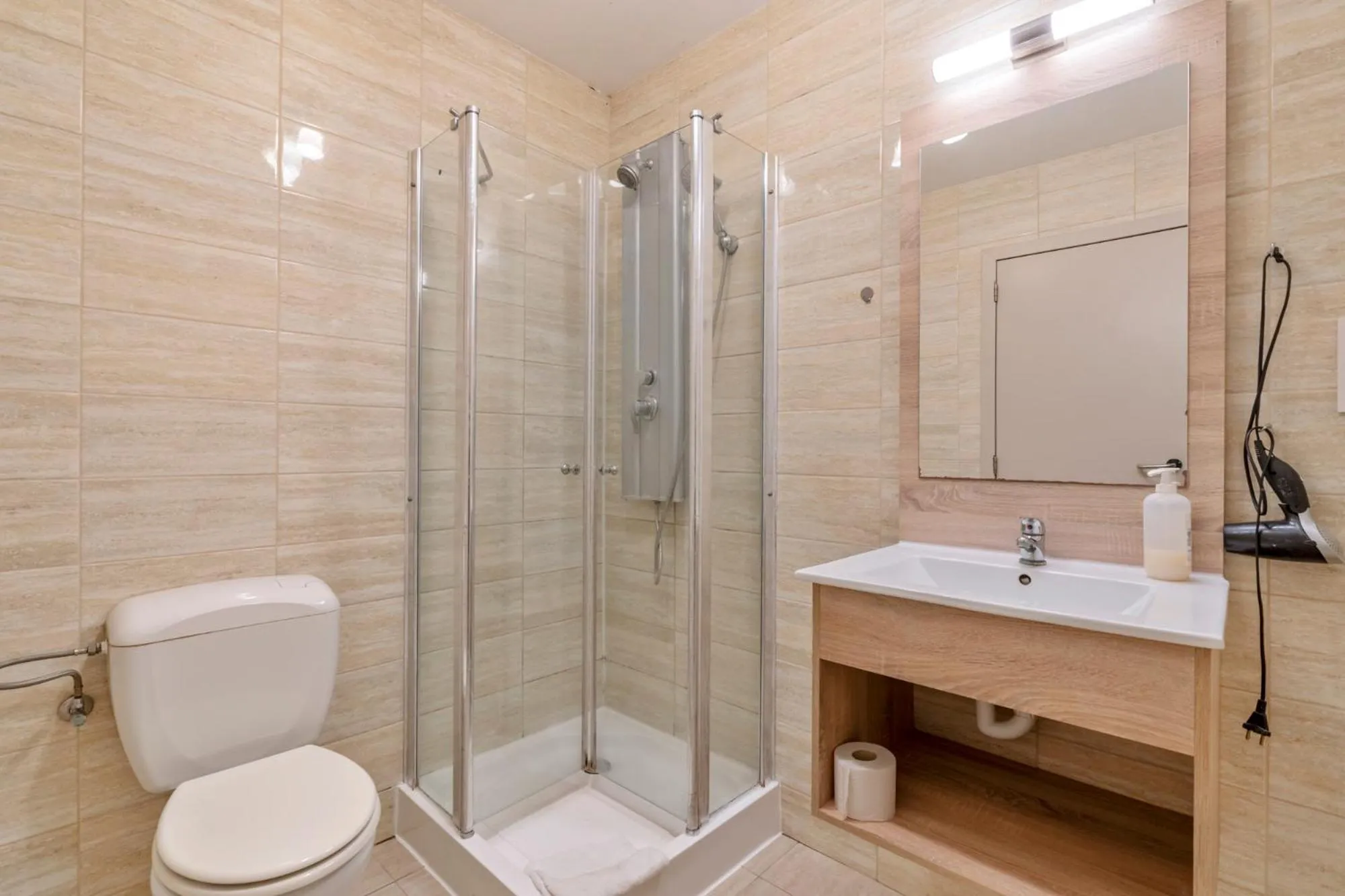 Toilet in Ambassador Suites Leuven