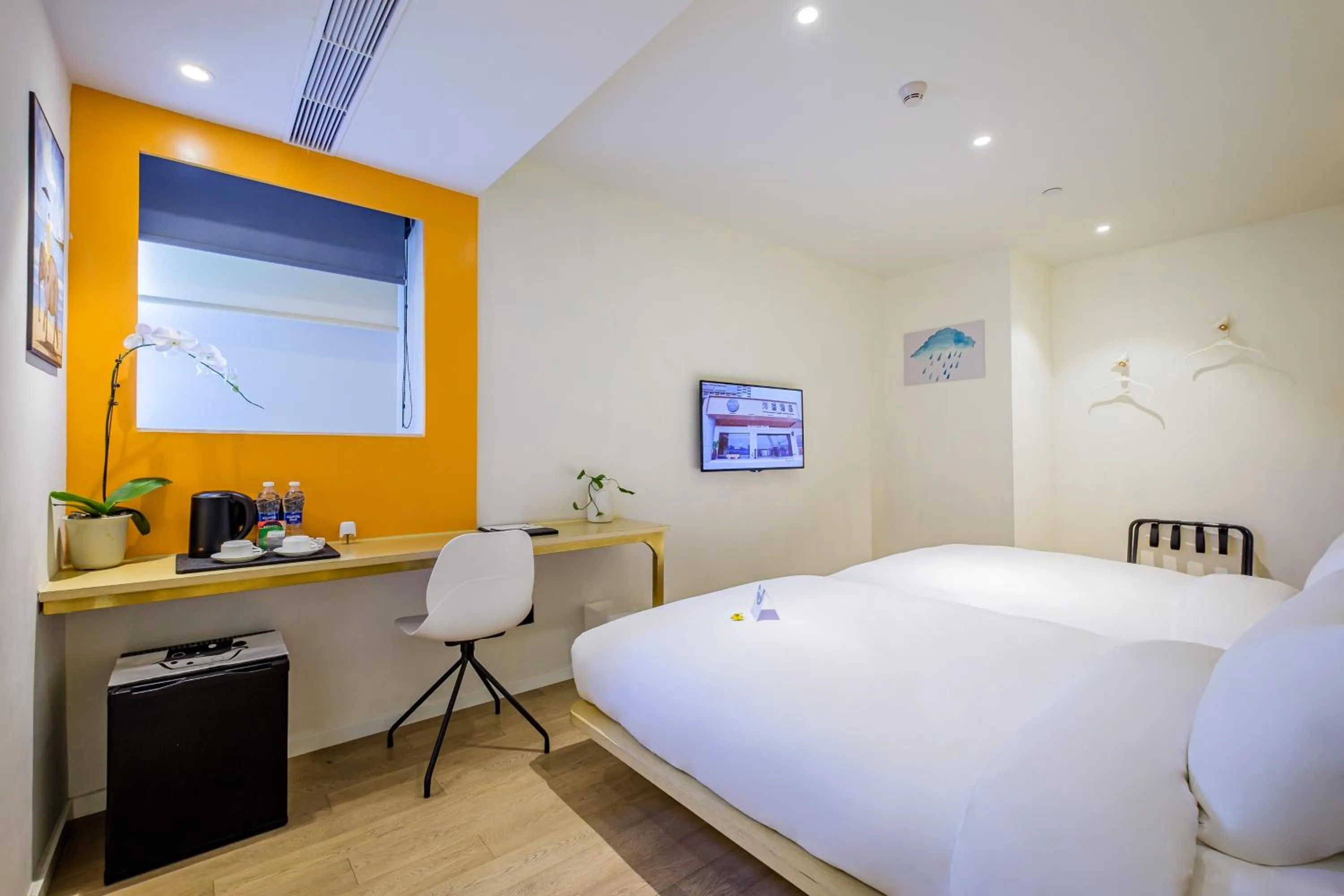 Seating area, Bed in PACE HOTEL Suzhou Renmin Branch