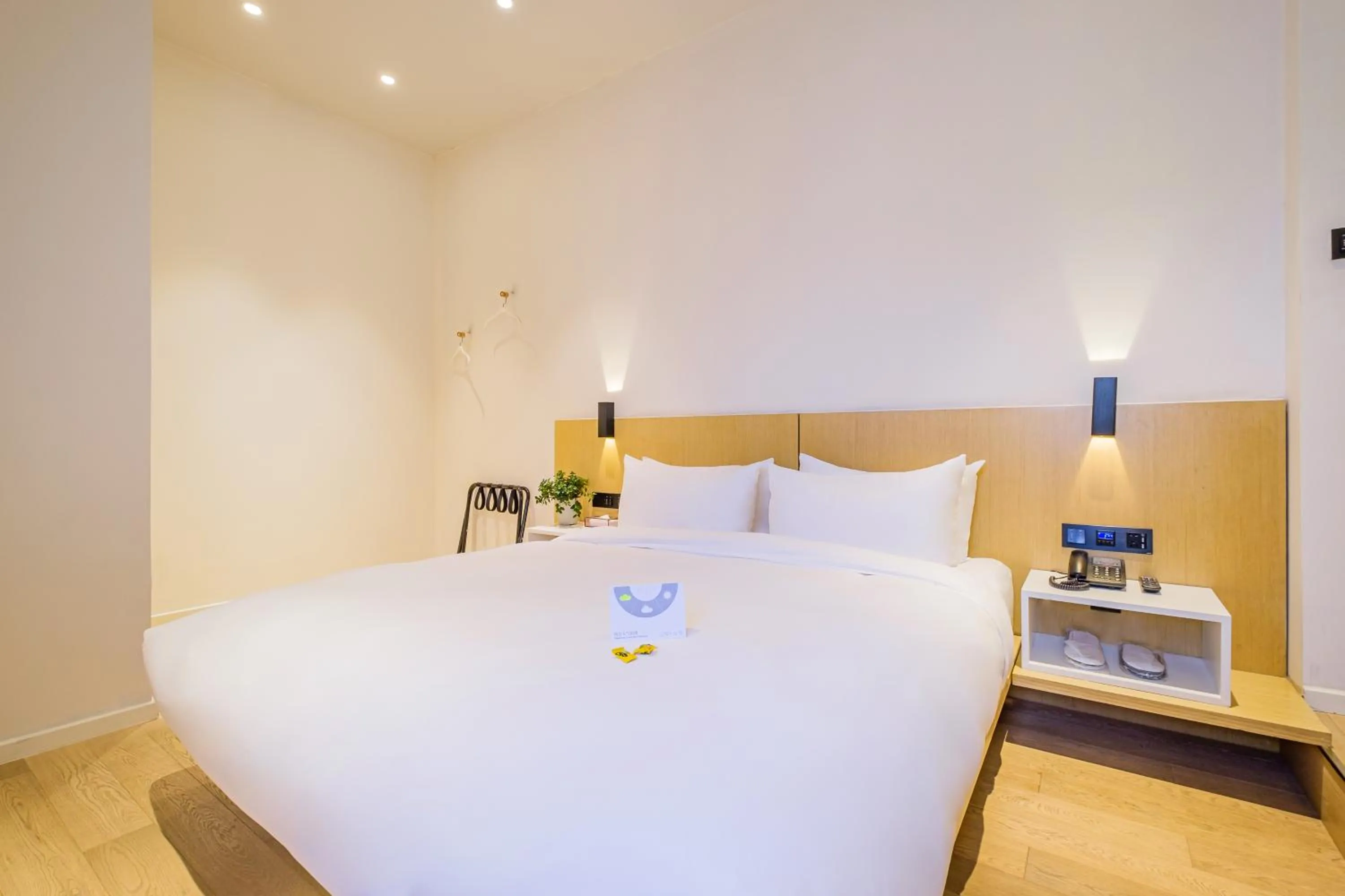 Bed in PACE HOTEL Suzhou Renmin Branch