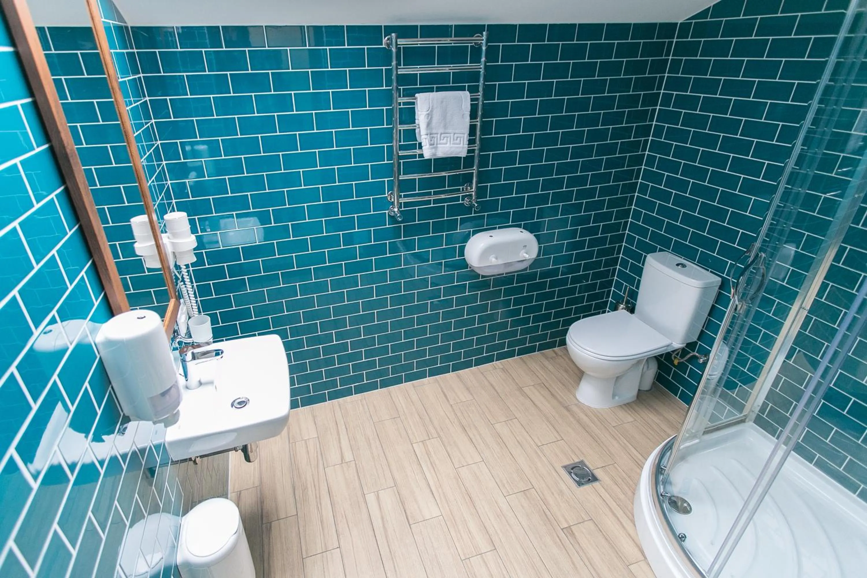 Shower in DREAM Hostel Lviv