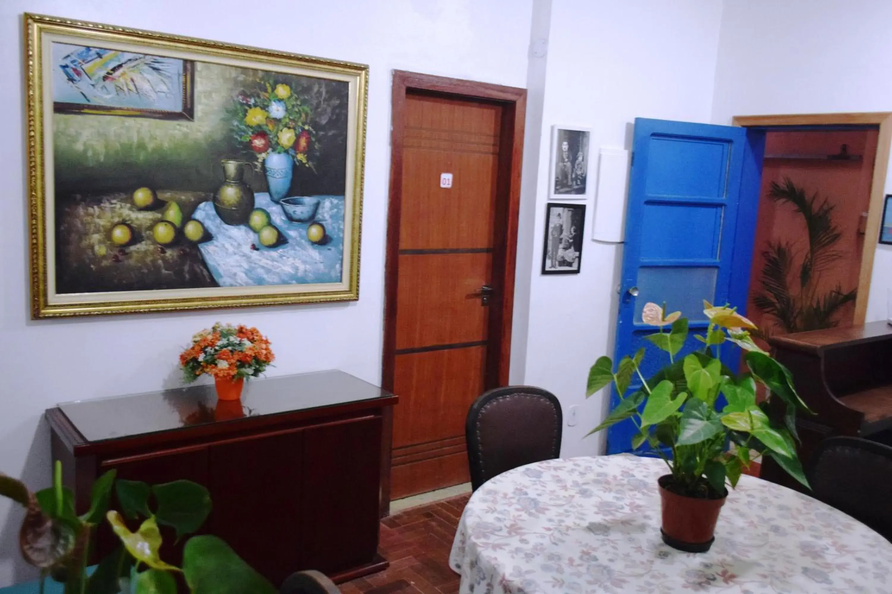 Lobby or reception in Estalagem 11 Suites Lobby or reception in Estalagem 11 Suites