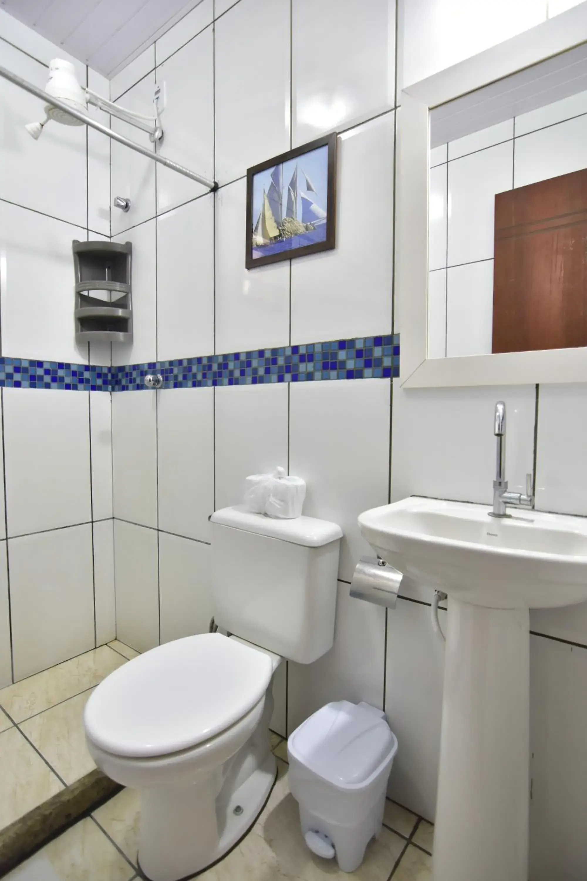 Economy Double or Twin Room in Estalagem 11 Suites Economy Double or Twin Room in Estalagem 11 Suites