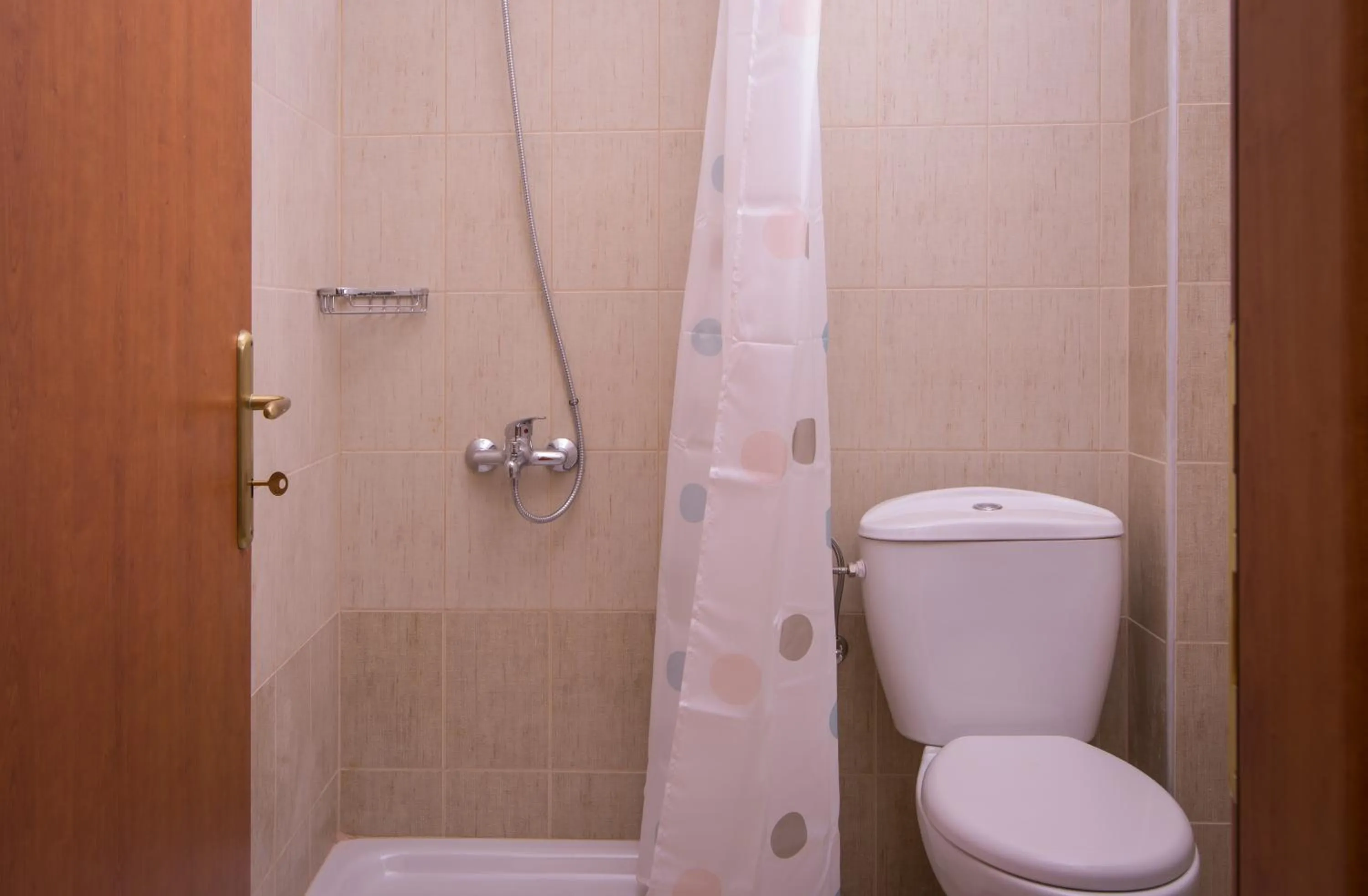 Shower in Apanemia by Flegra Hotels