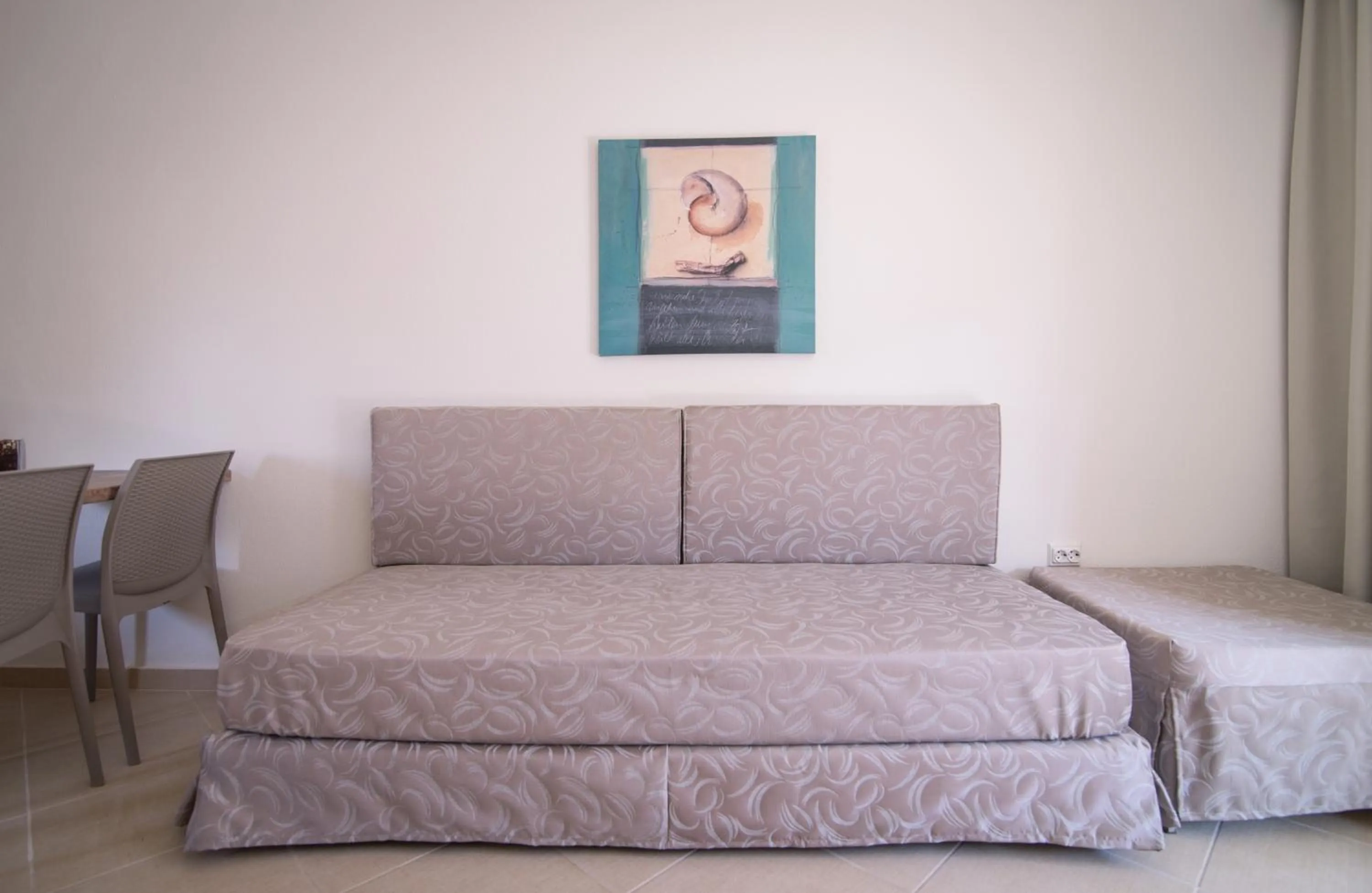 Living room, Bed in Apanemia by Flegra Hotels