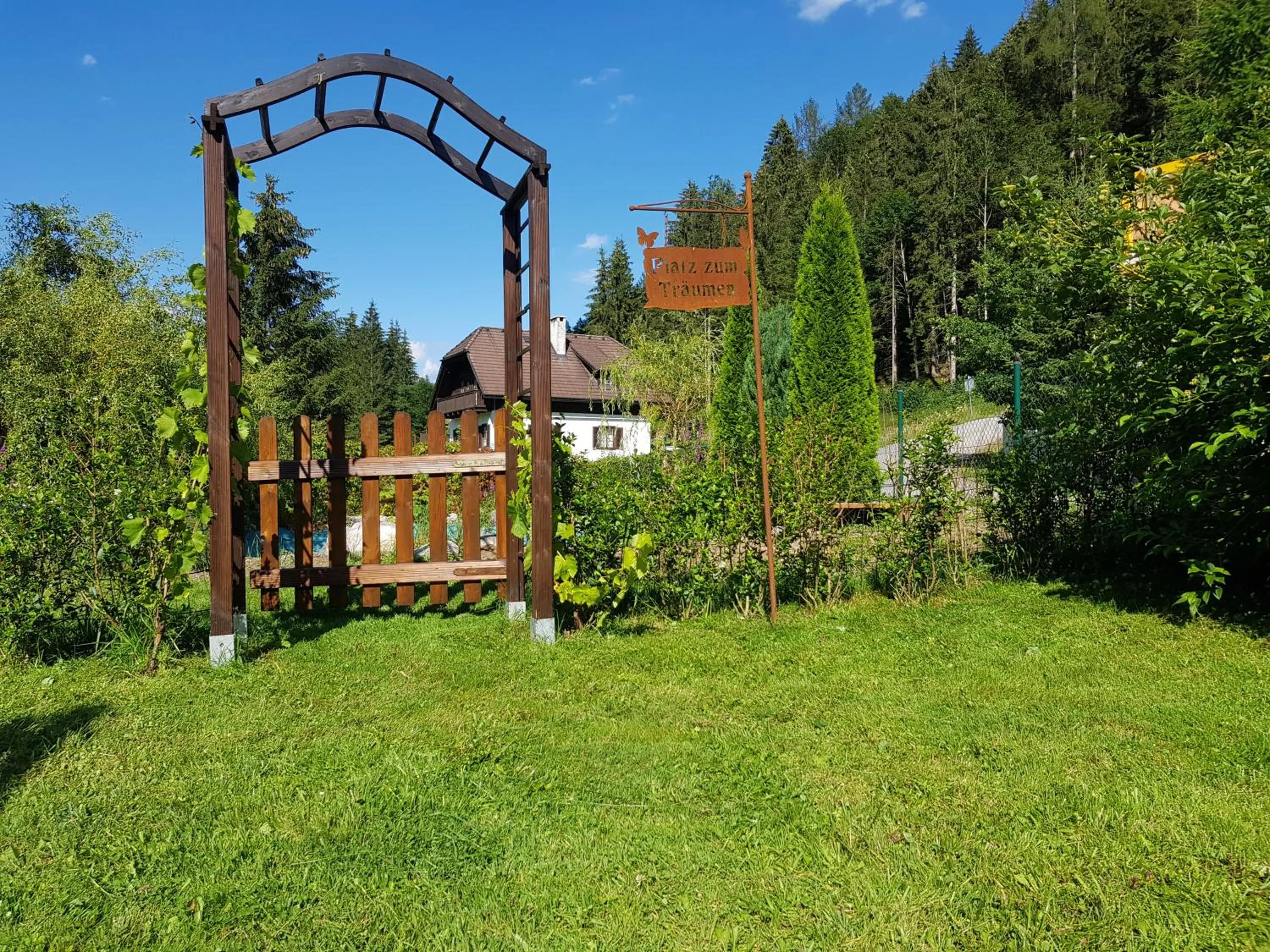 Garden in Holzhaus in Hinterstoder