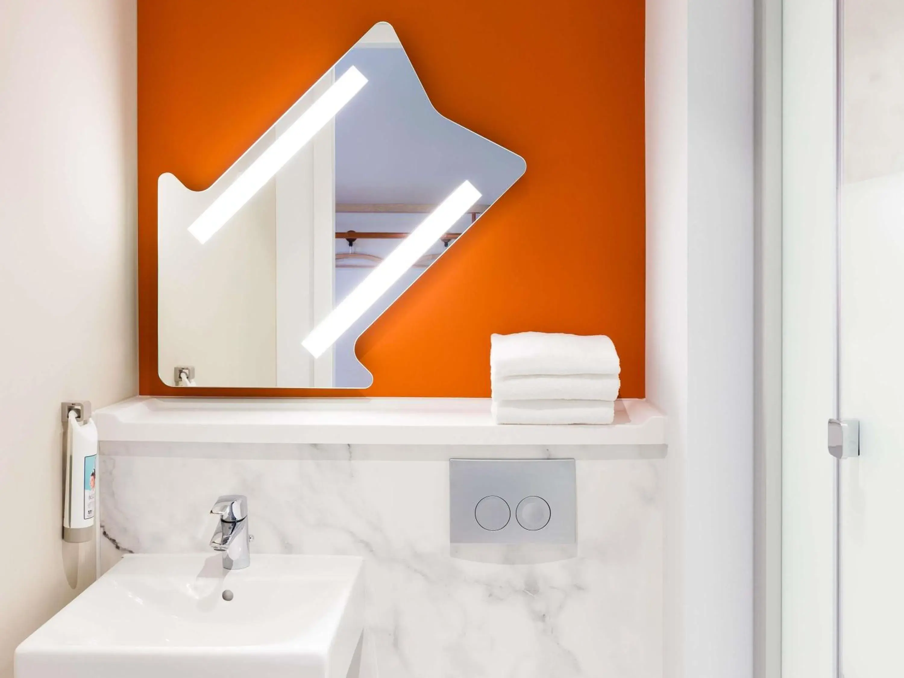 Bedroom in ibis Budget Charleroi Airport Bedroom in ibis Budget Charleroi Airport