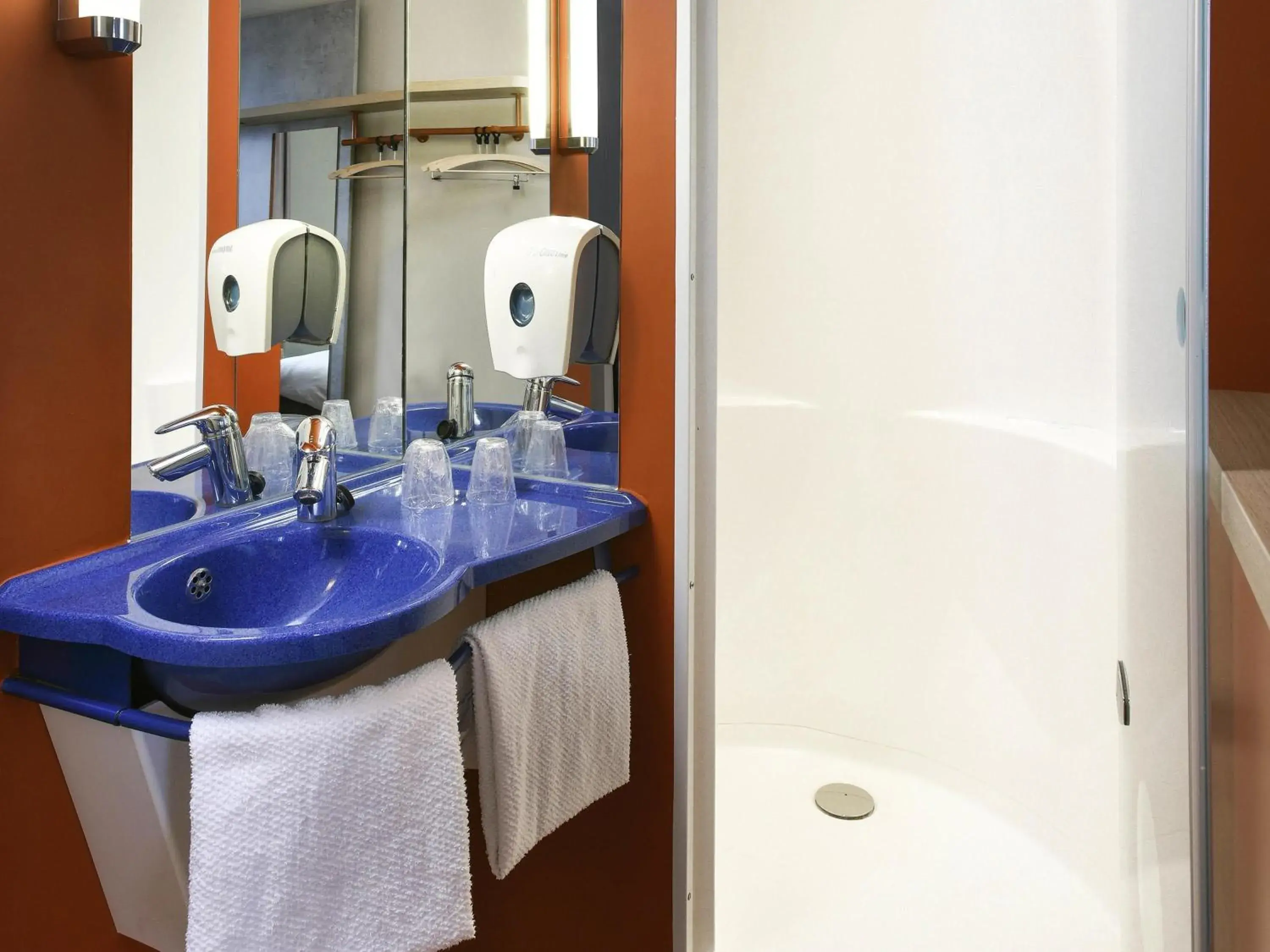 Bedroom in ibis Budget Charleroi Airport Bedroom in ibis Budget Charleroi Airport