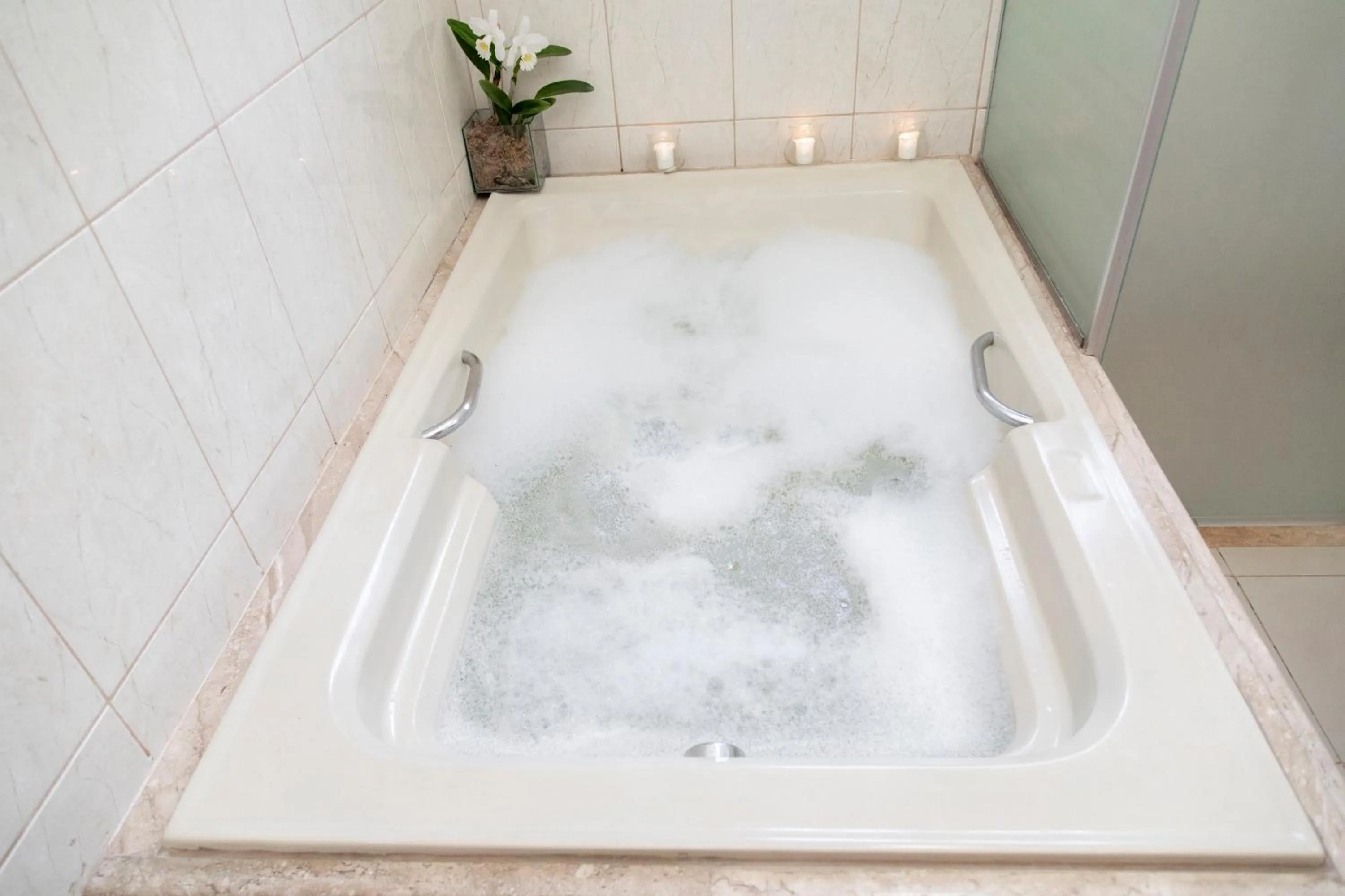 Hot Tub in Hotel San Paolo