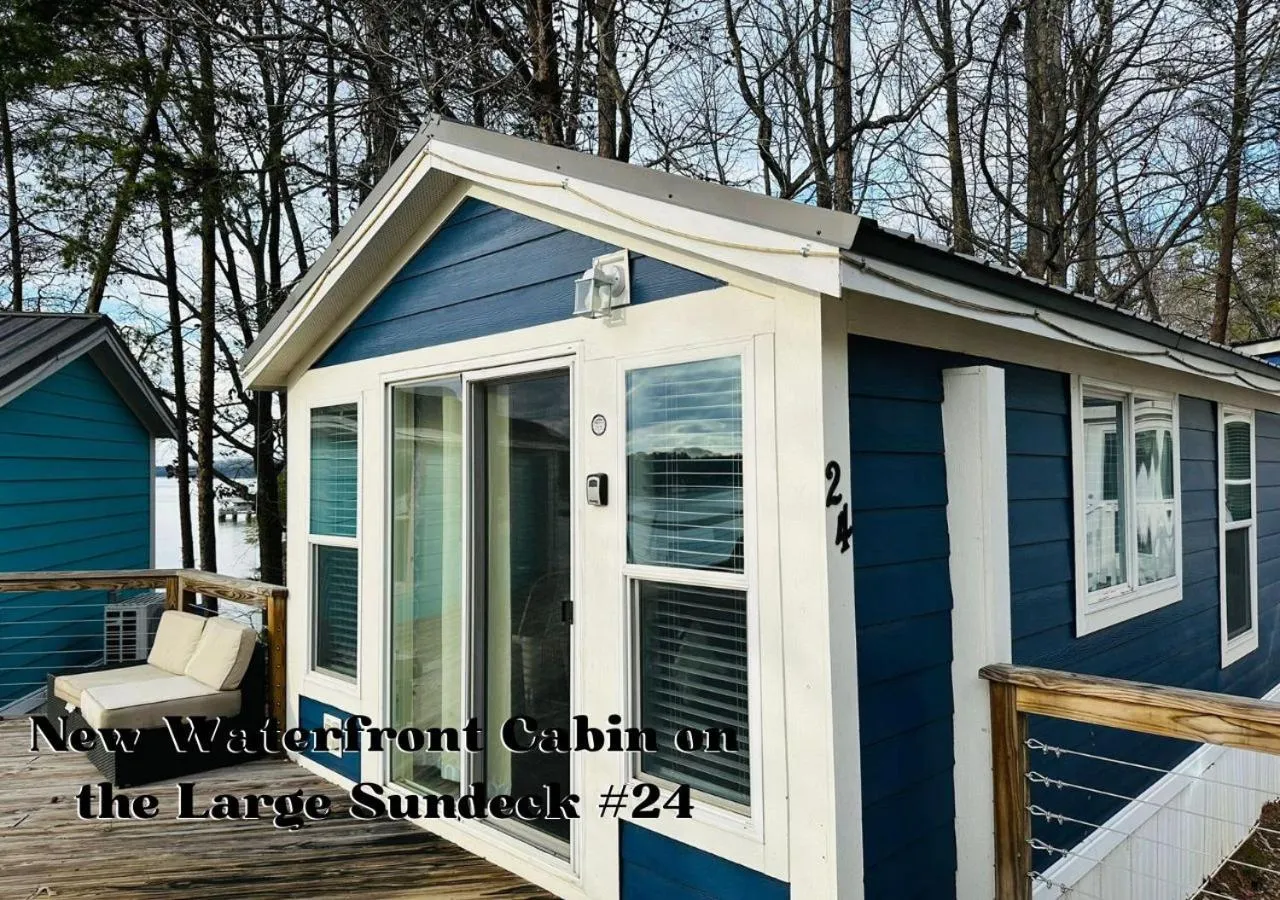 Property building in Long Cove Resort and Marina