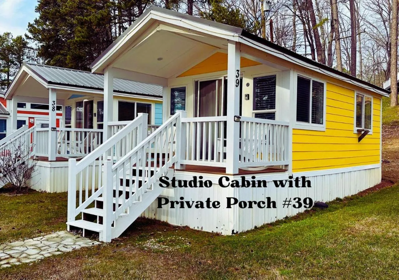 Property building in Long Cove Resort and Marina