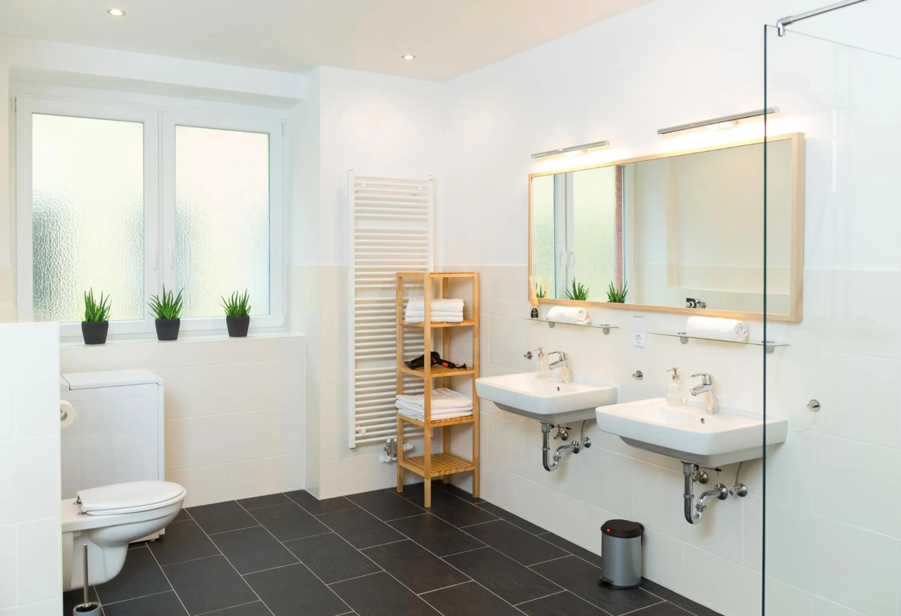 Bathroom in BENSIMON apartments Mitte - Moabit