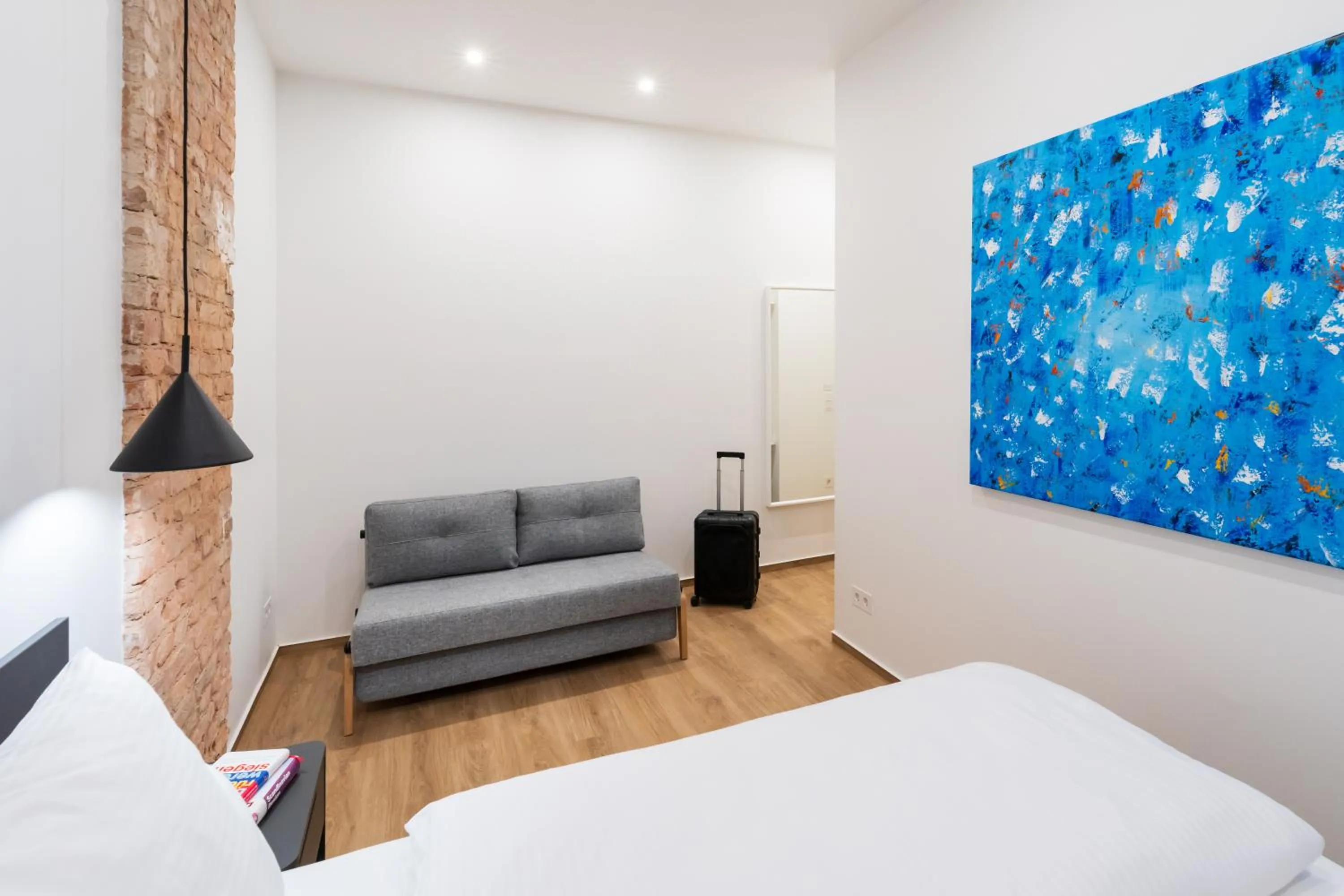 Bedroom, Bed in BENSIMON apartments Mitte - Moabit