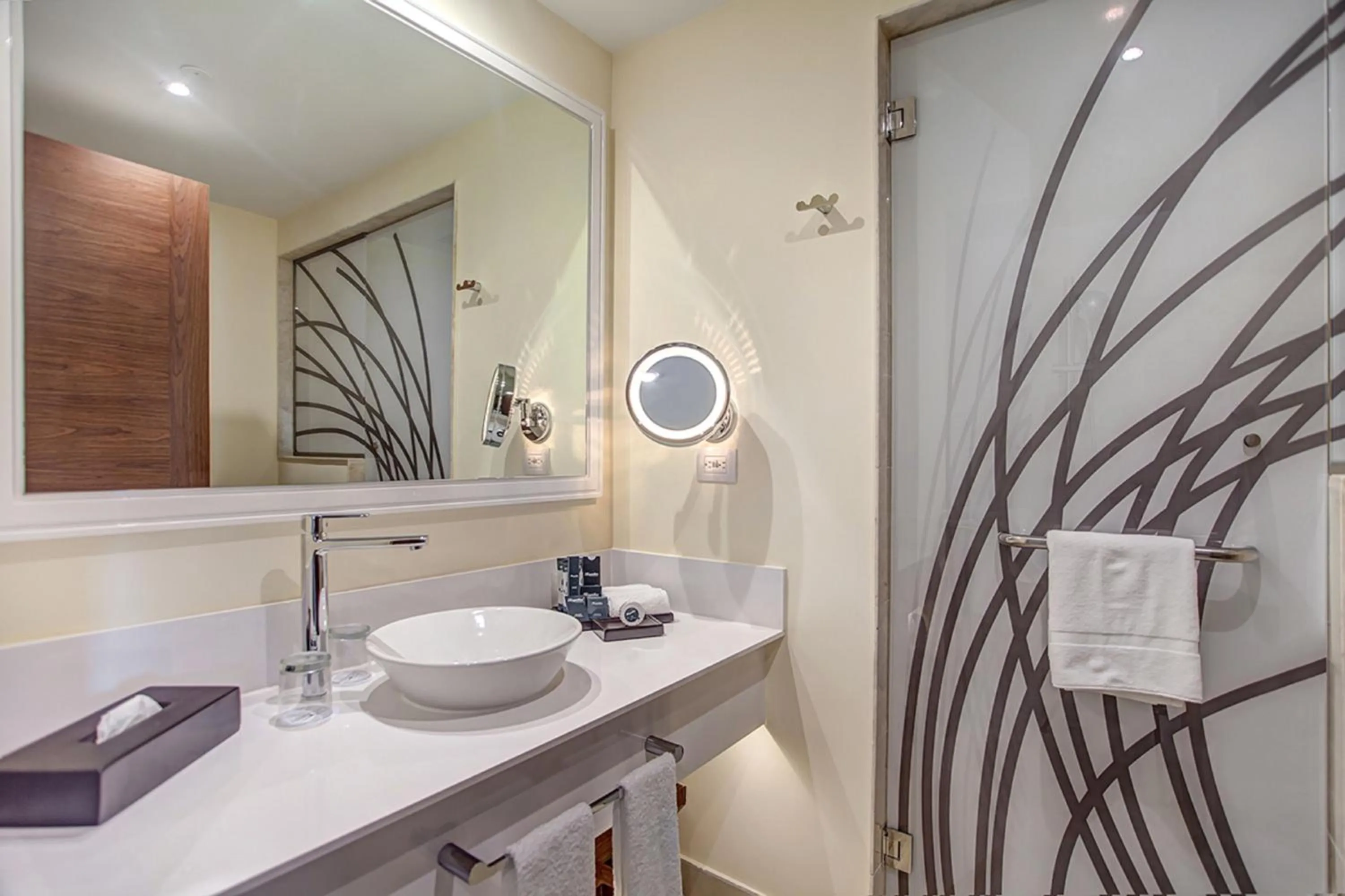 Bathroom in Grand Lido Negril Au-Naturel, An Autograph Collection All-Inclusive Resort - Adults Only