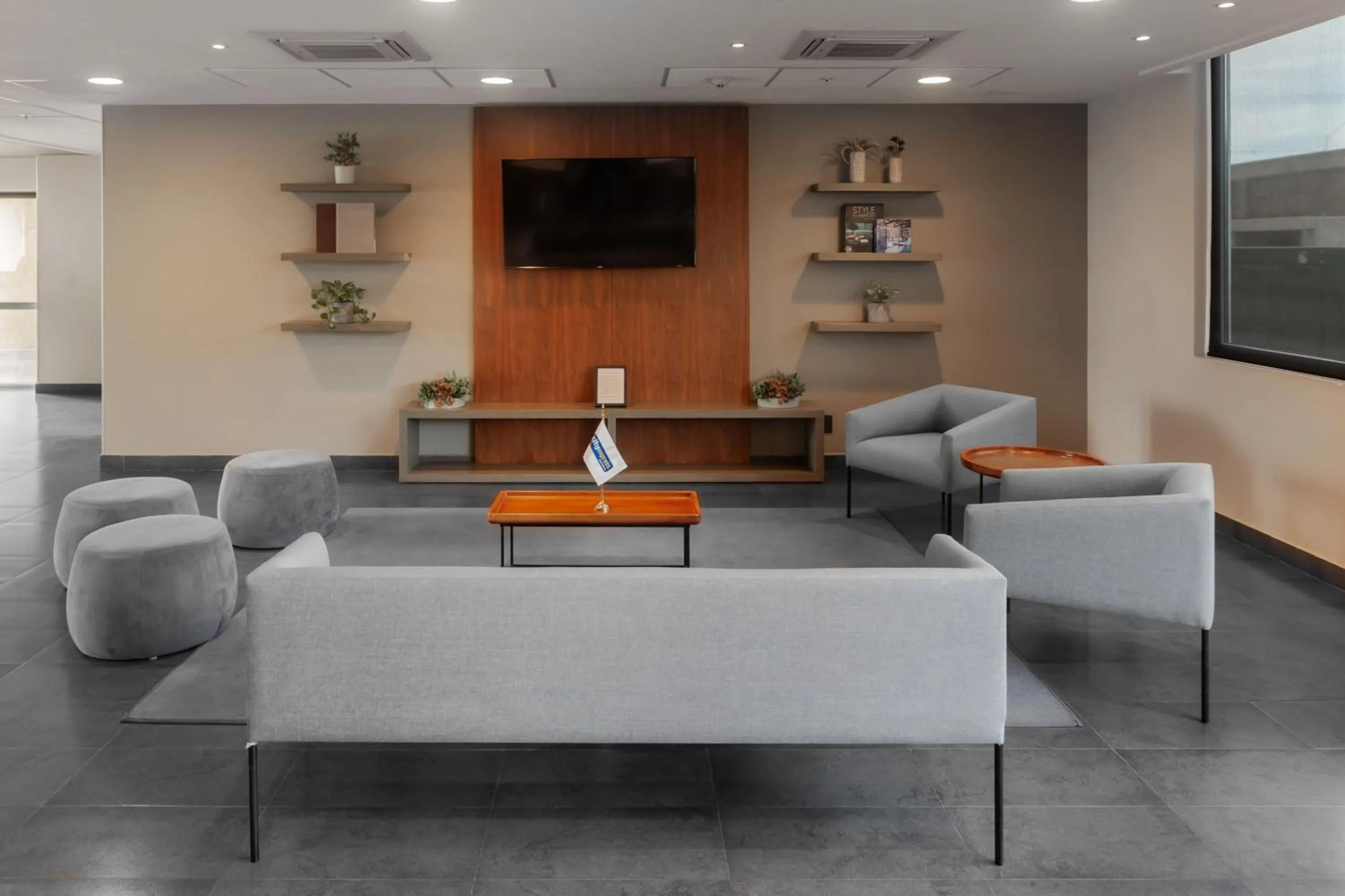 Living room in City Express by Marriott Celaya Galerias