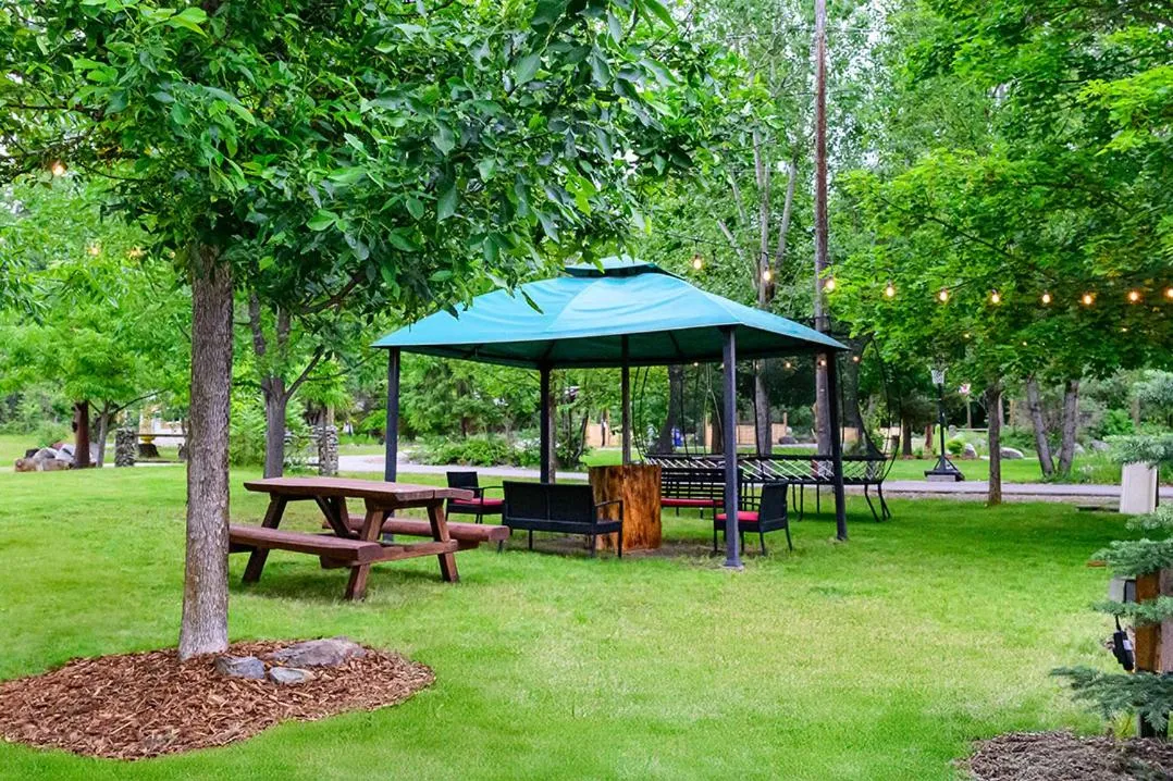 Barefoot Villas and Retreat