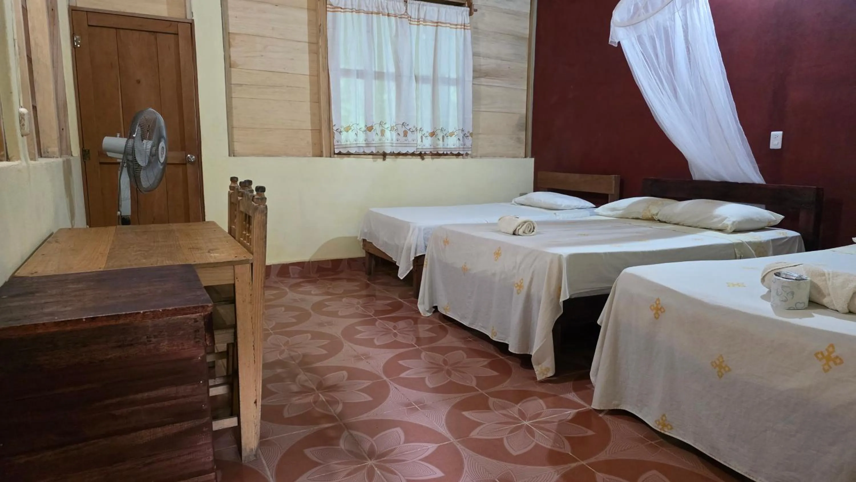 Standard Triple Room in Centro Ecoturistico Ya´ajche