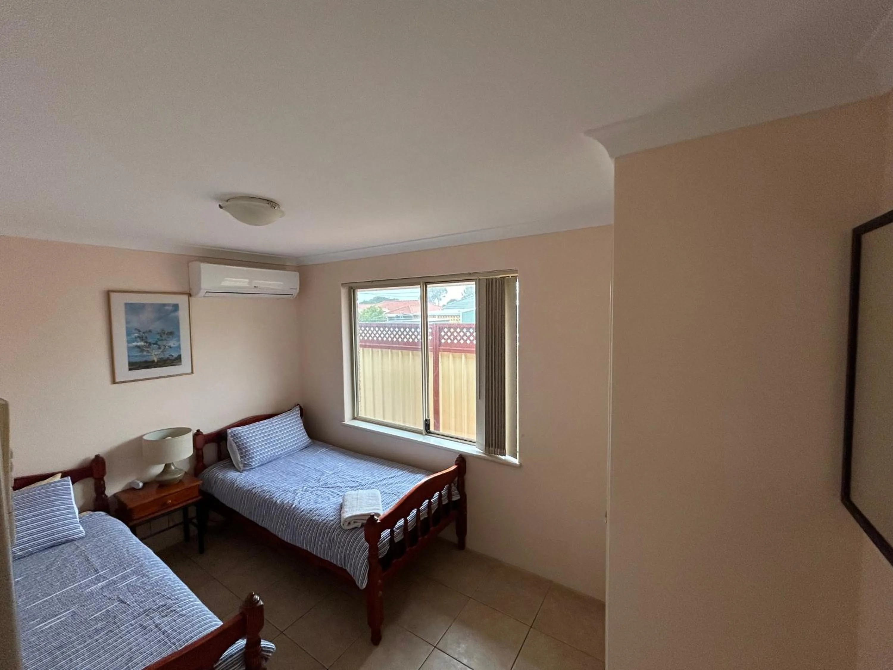 Geraldton Luxury Vacation Home with free Streaming