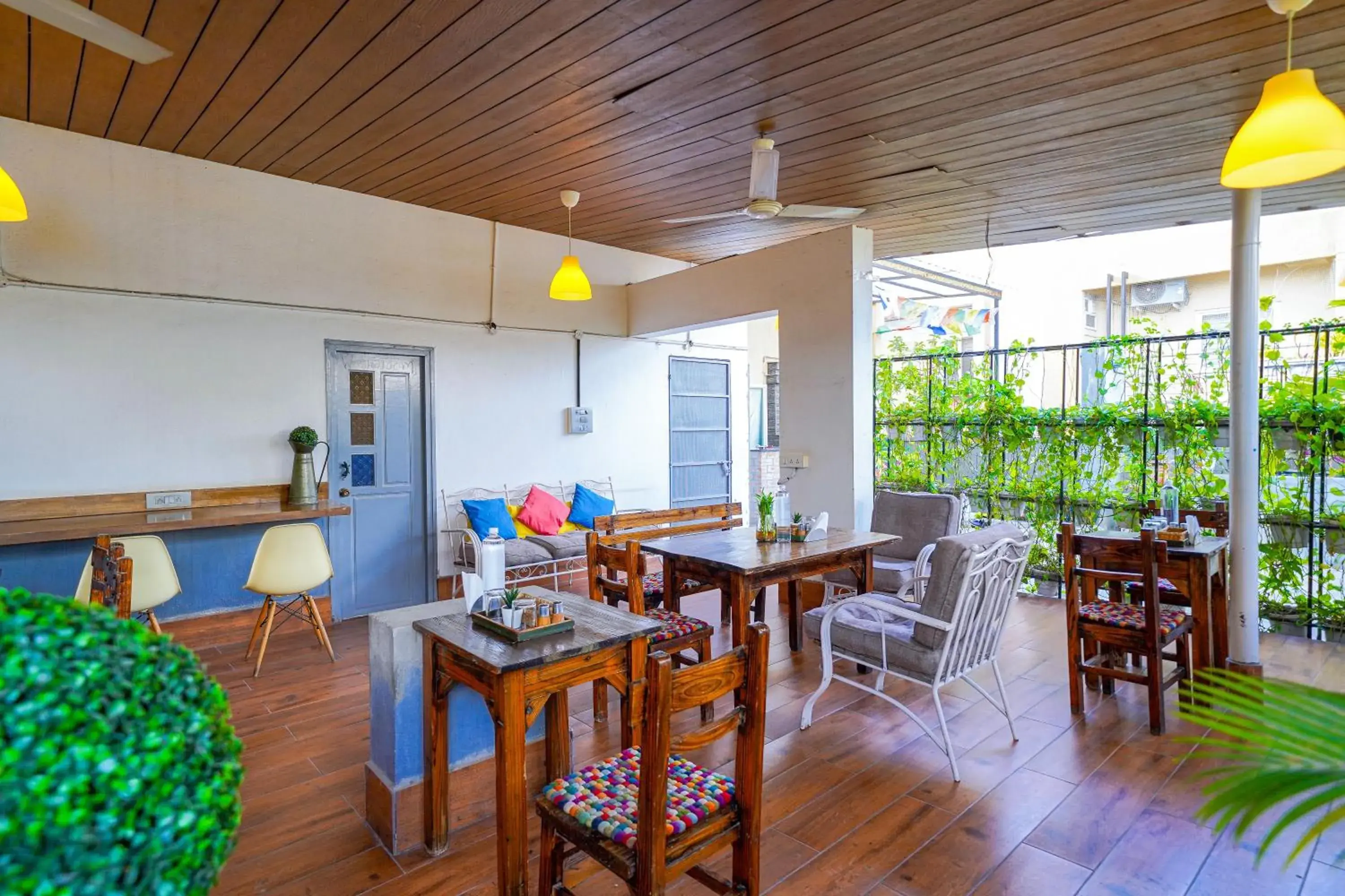 Restaurant/places to eat in Open Hotel by Olive - Utse Suites Restaurant/places to eat in Open Hotel by Olive - Utse Suites