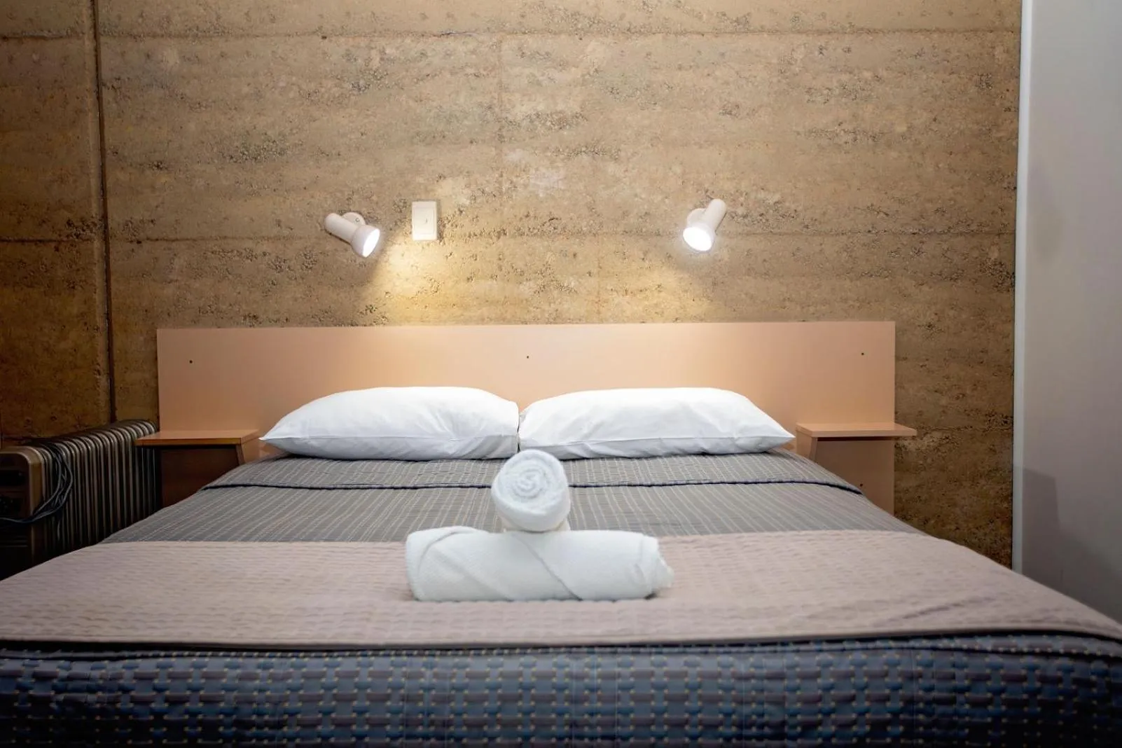 Bed in Hopetoun Motel & Chalet Village