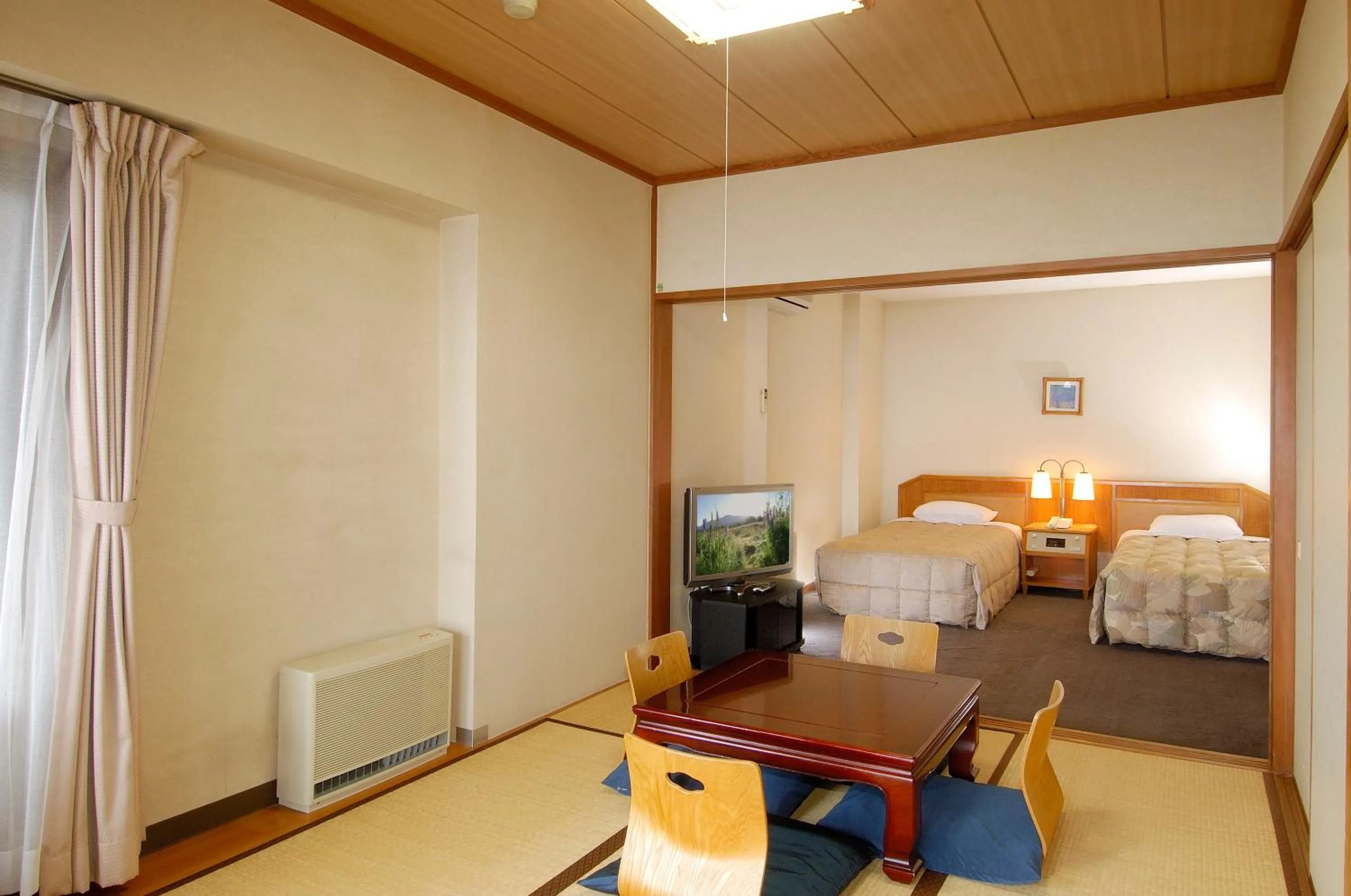 Photo of the whole room, Bed in Wisterian Life Club Verde no Mori