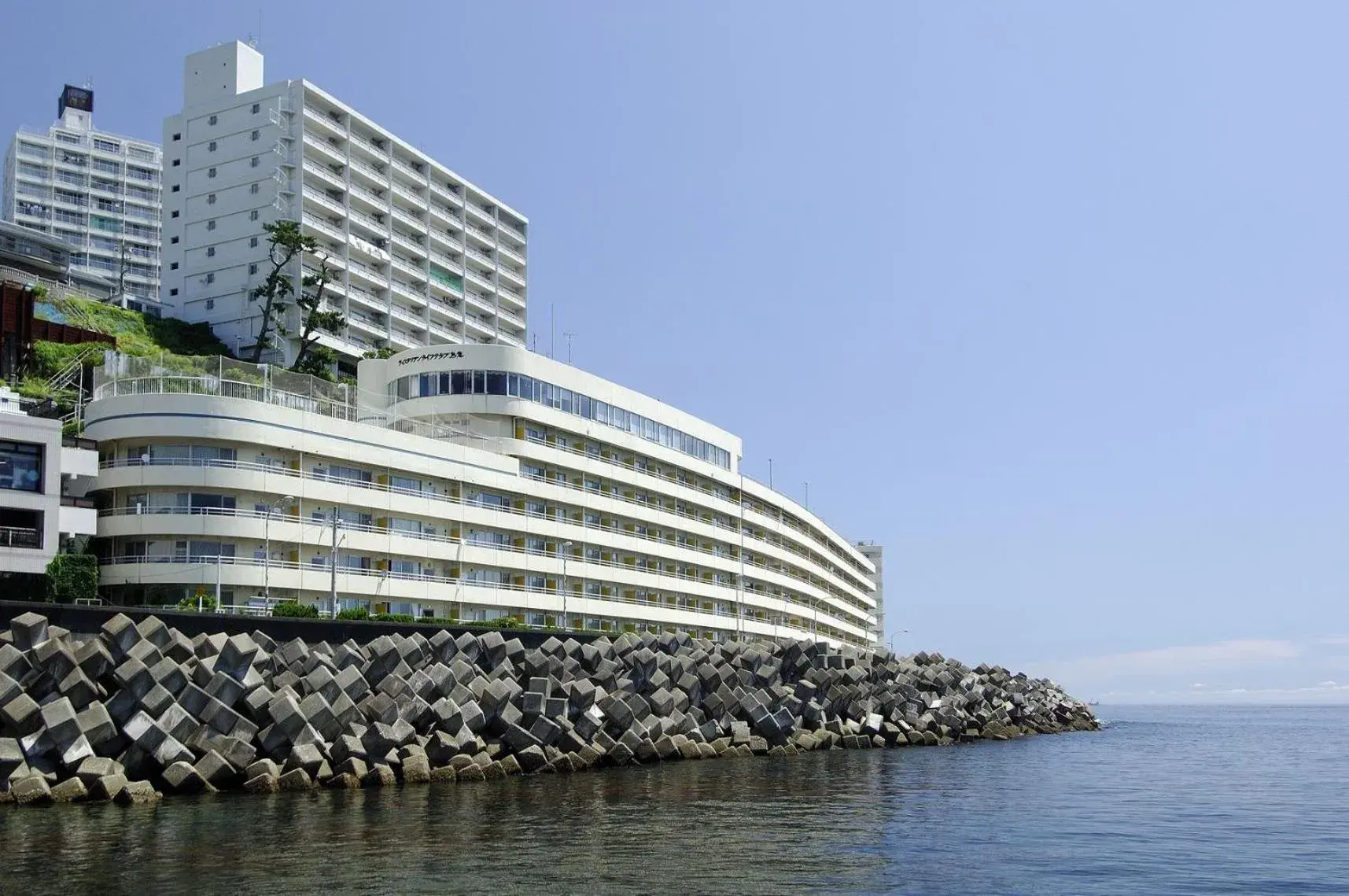 Facade/entrance in Wisterian Life Club Atami Facade/entrance in Wisterian Life Club Atami