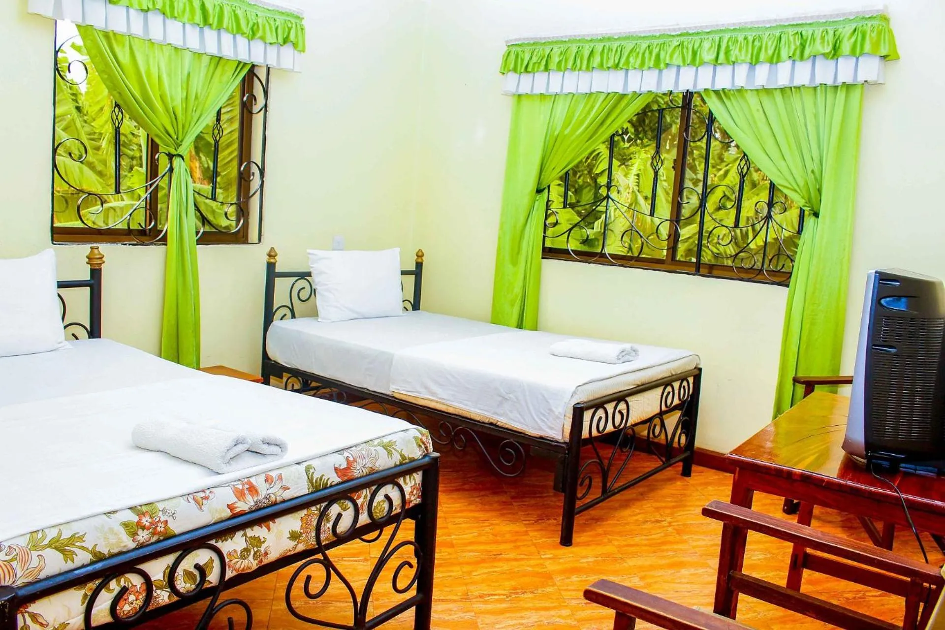 Photo of the whole room, Bed in Bright Star Hotel & Safaris