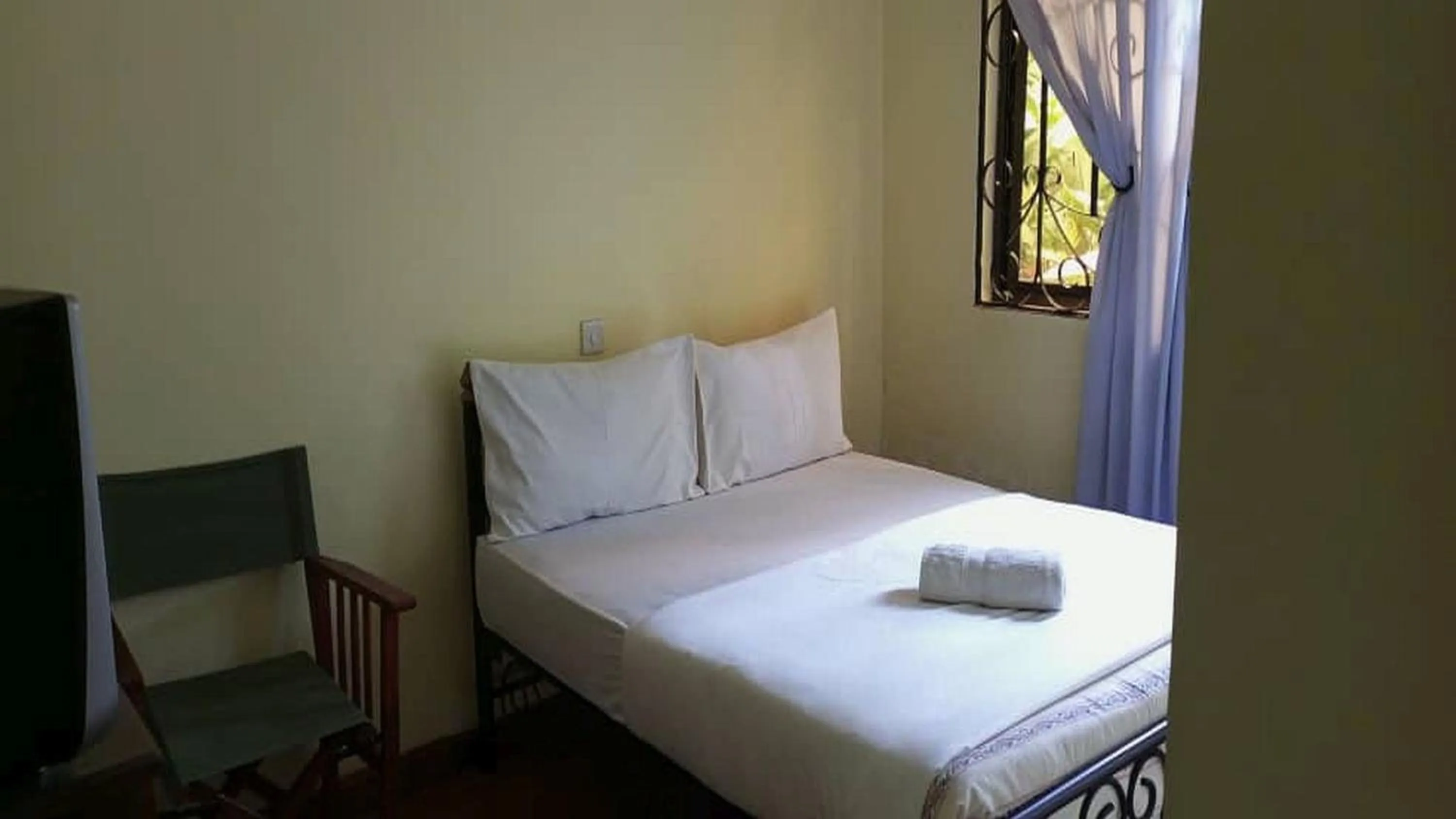 Photo of the whole room, Bed in Bright Star Hotel & Safaris