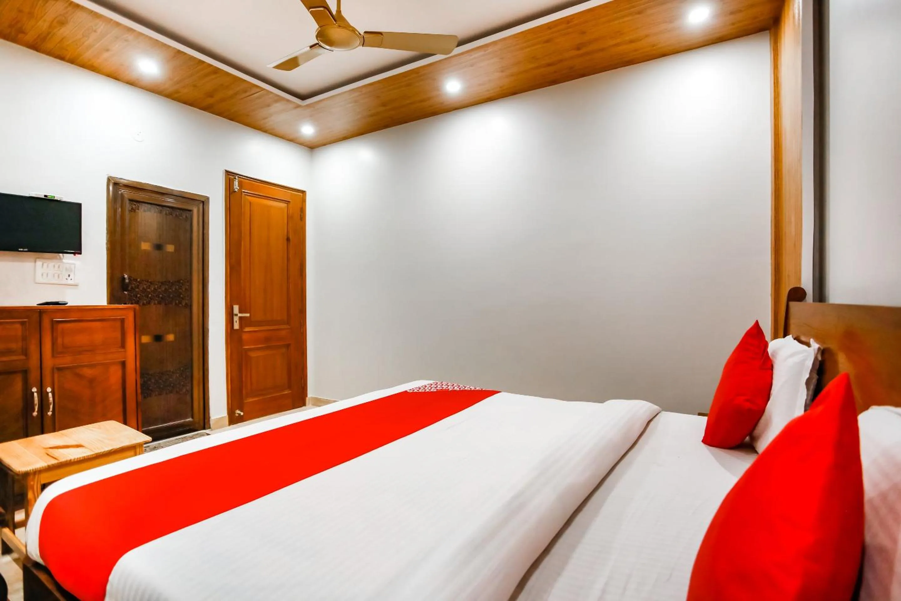 Bedroom, Bed in Sagar Niwas