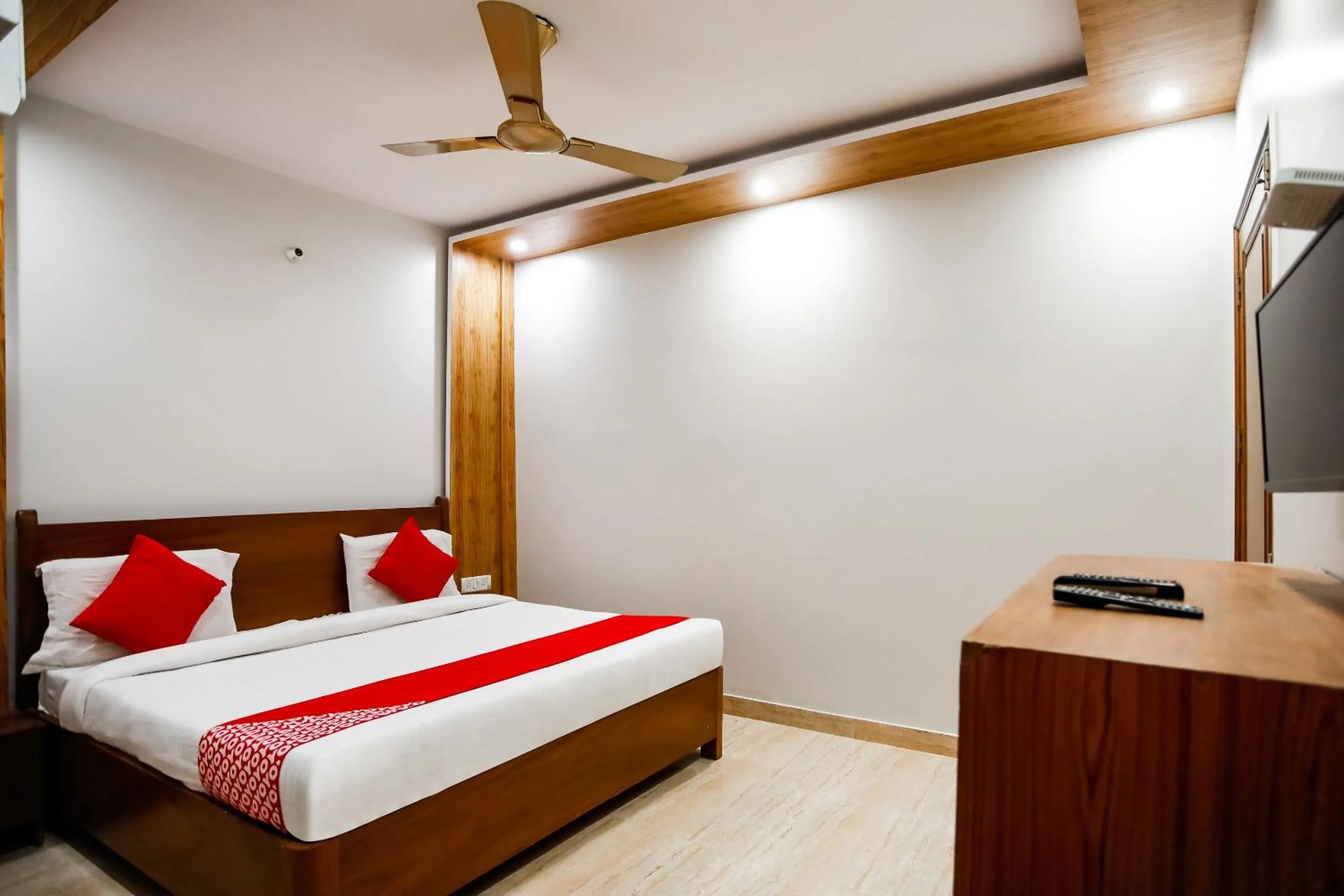 Bedroom, Bed in Sagar Niwas