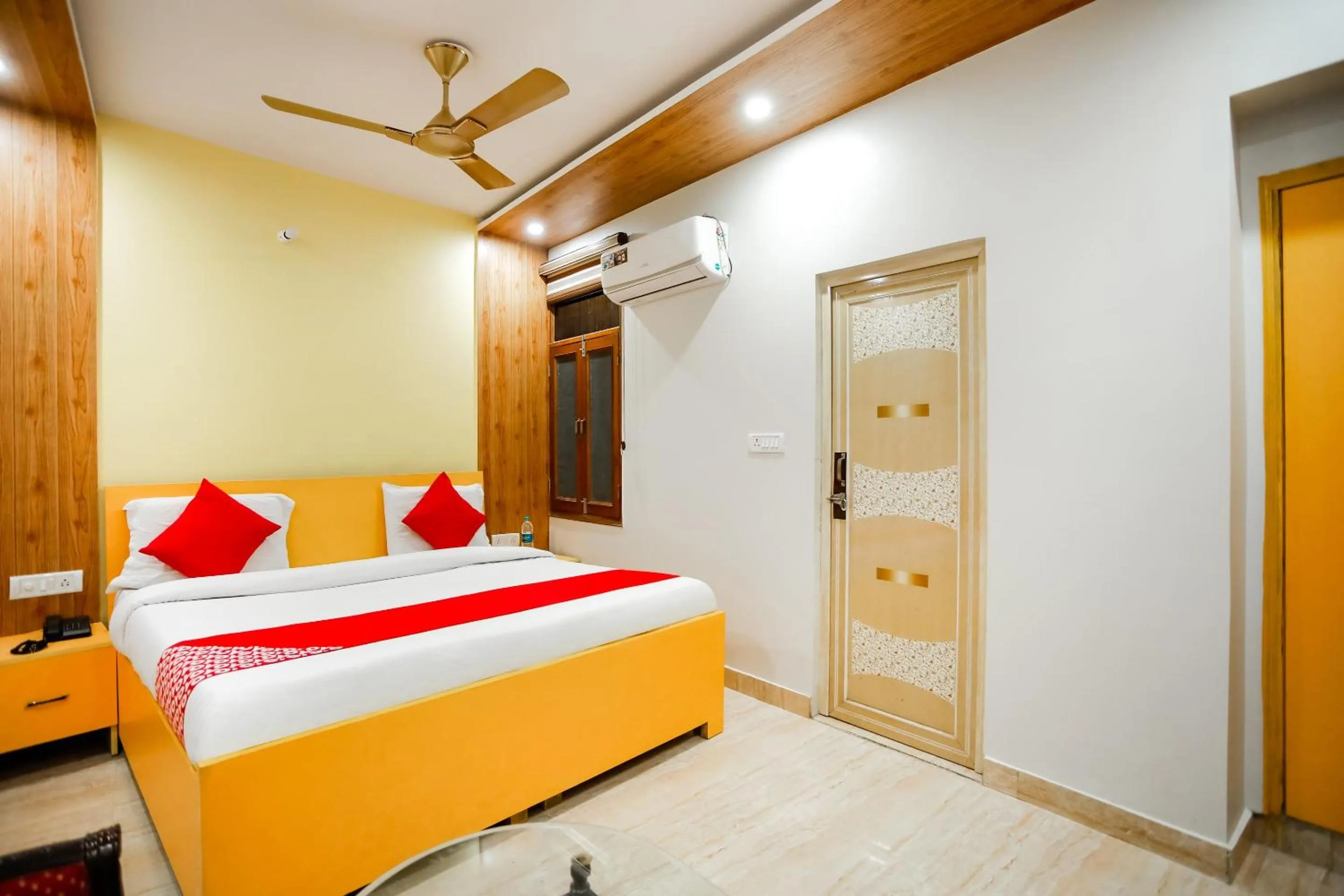 Bedroom, Bed in Sagar Niwas