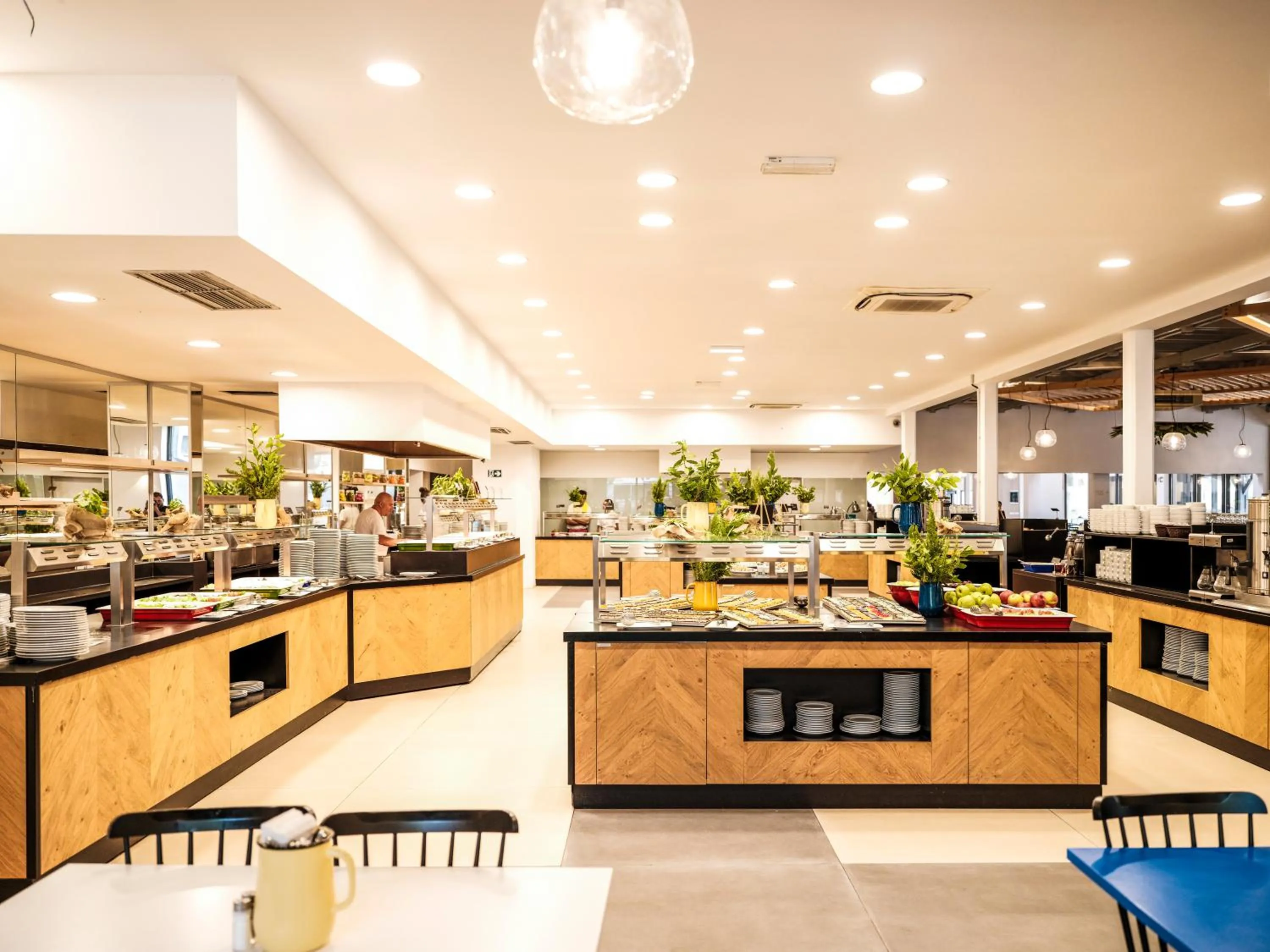 Restaurant/places to eat in Zaton Holiday Resort