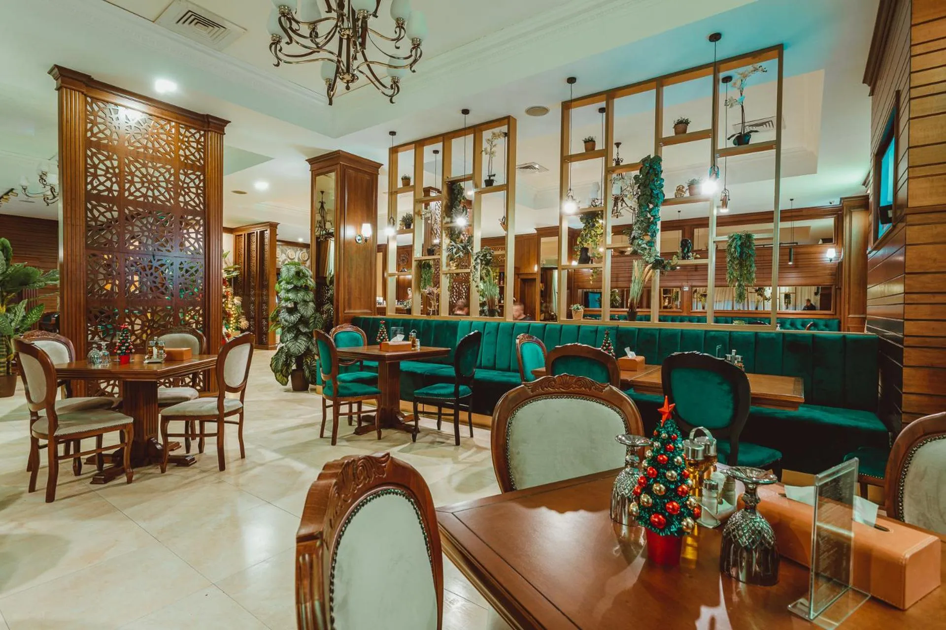 Restaurant/places to eat in Motel Andra