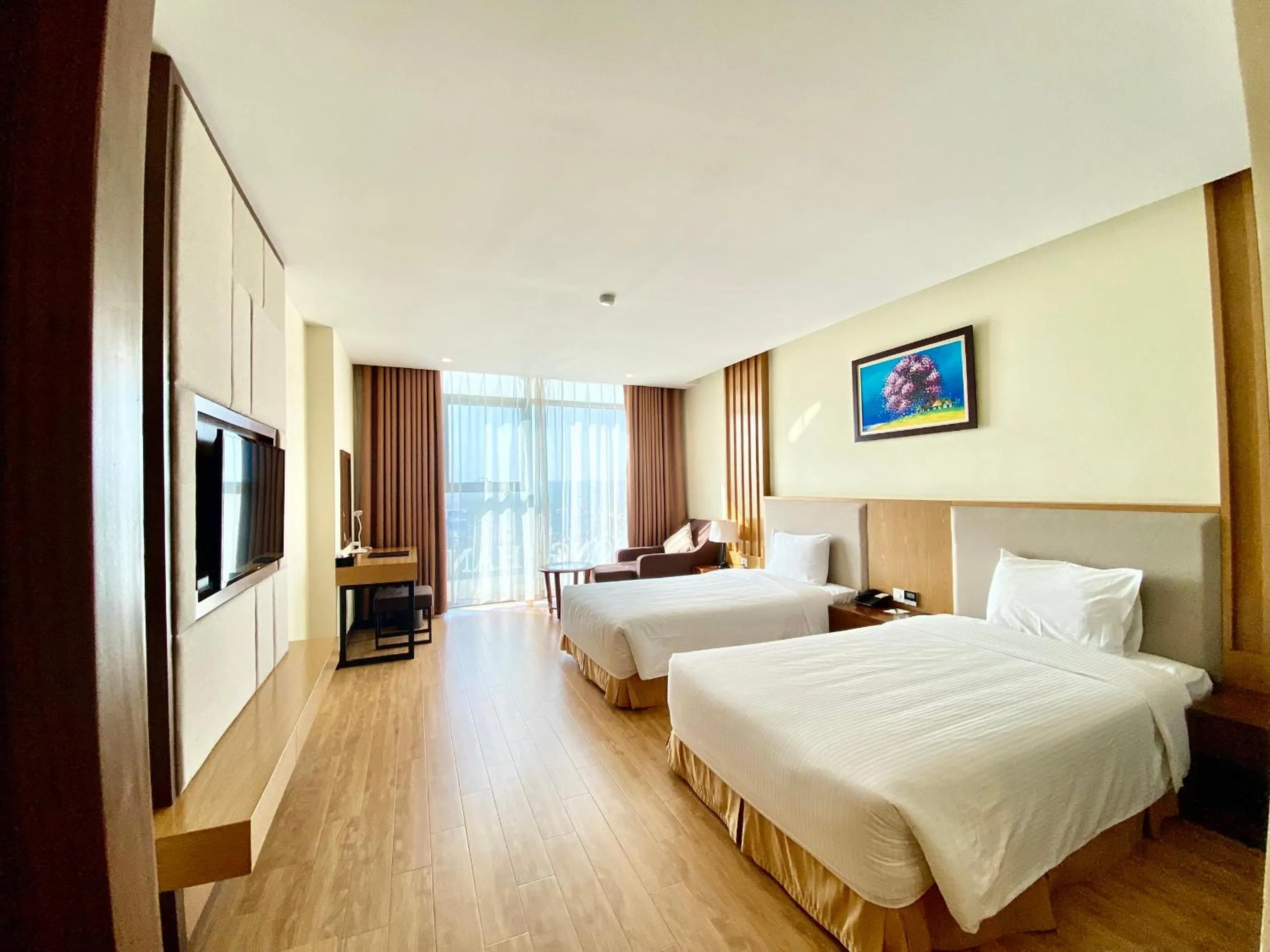 Photo of the whole room, Bed in Muong Thanh Luxury Buon Ma Thuot Hotel
